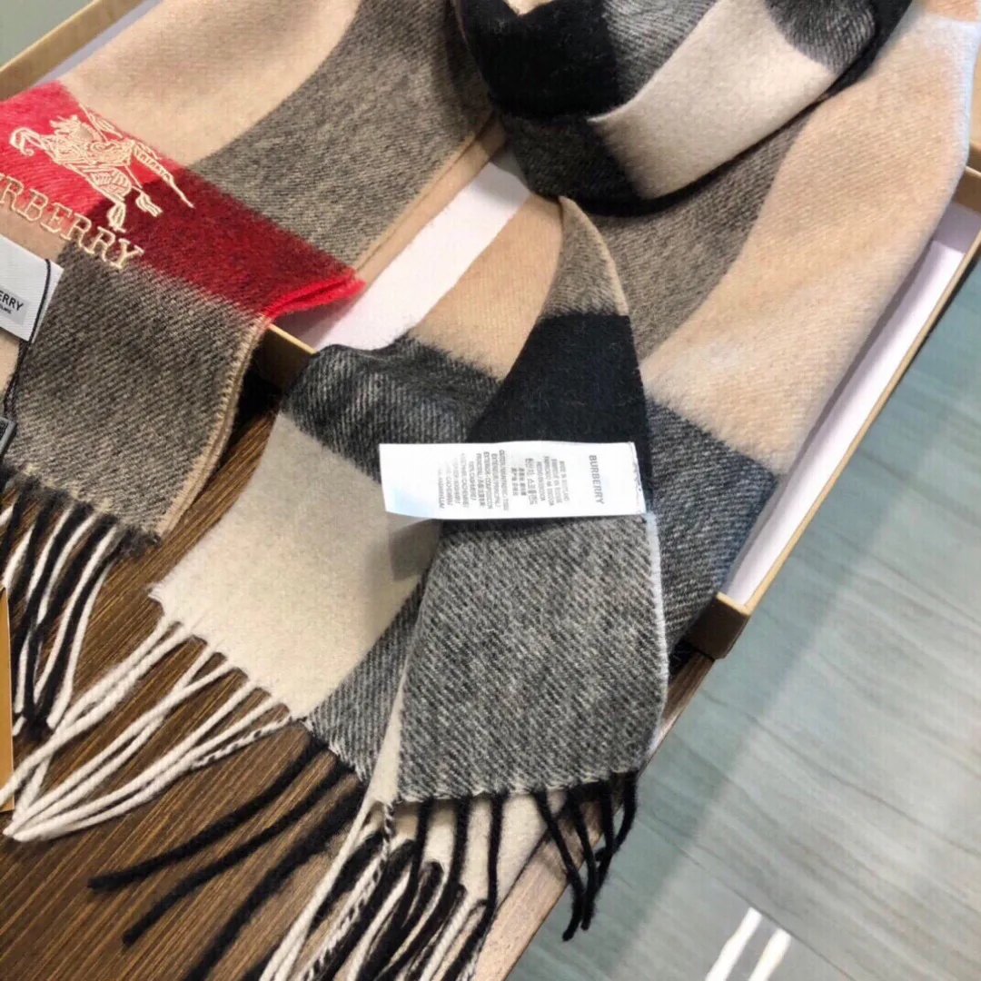 Шарфы Burberry 588319