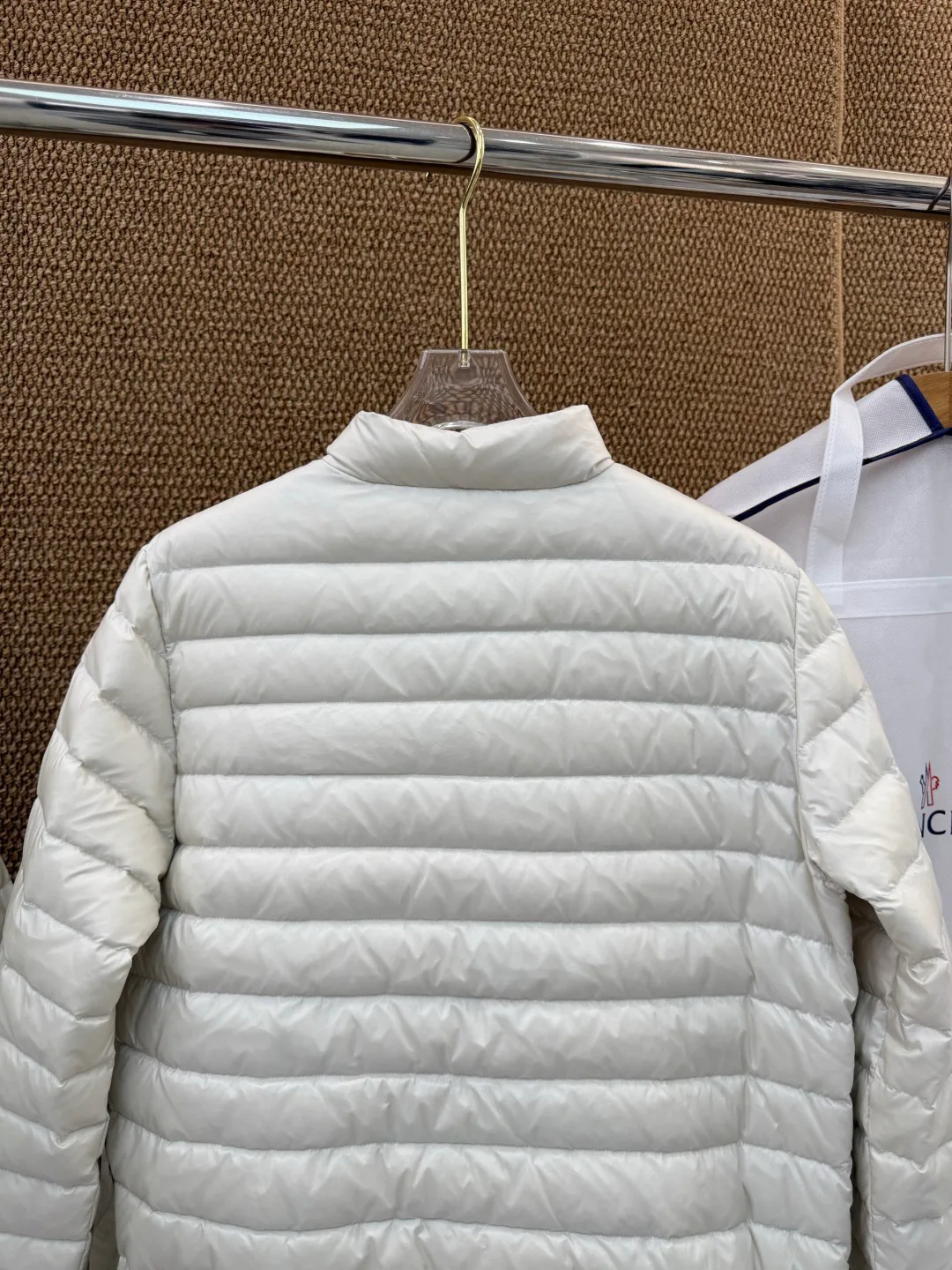 Куртки И Пуховики Женские Moncler 19636093
