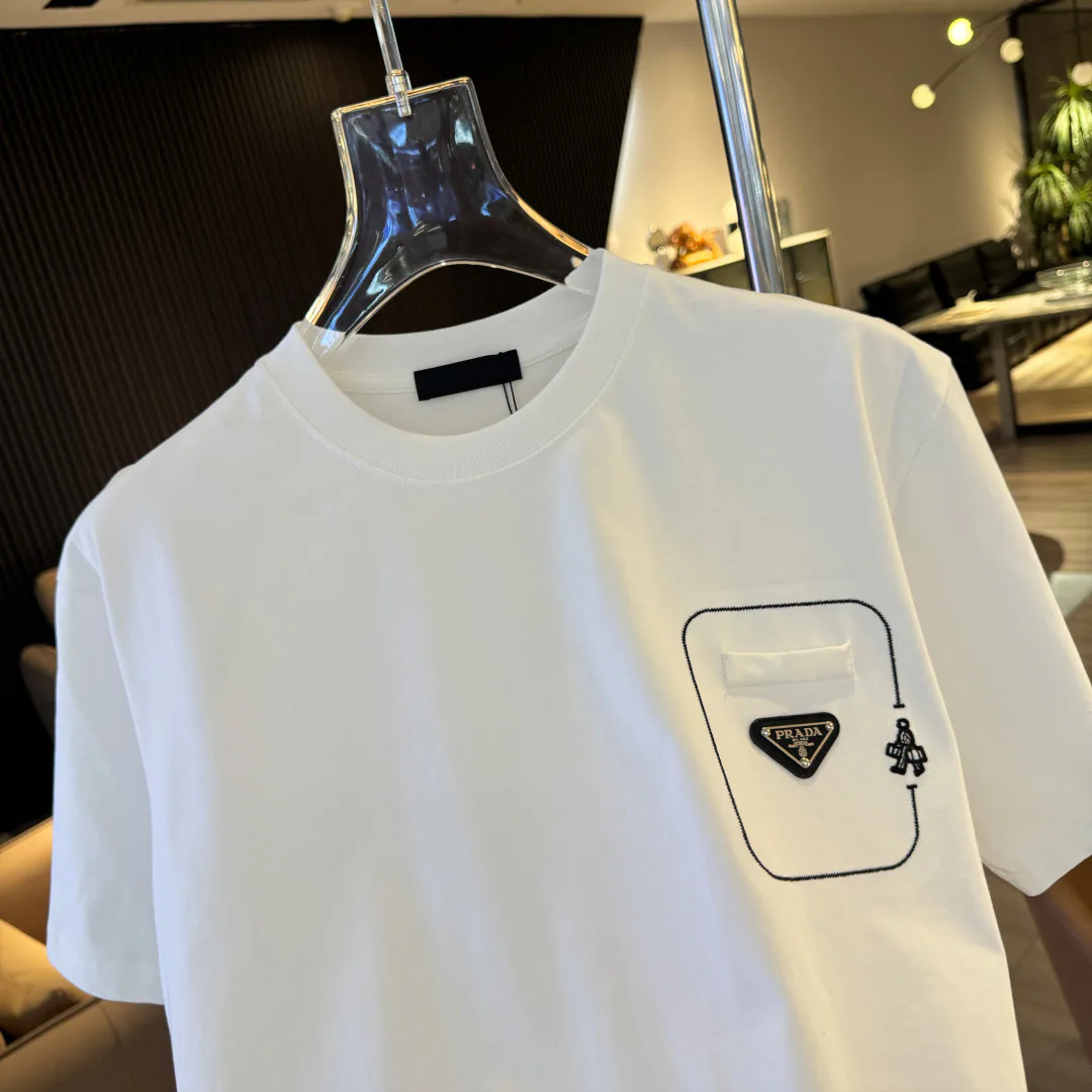 Футболки Женские Prada 18000583