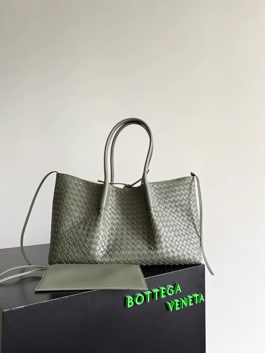 Классические Сумки Женские Bottega Veneta 760206