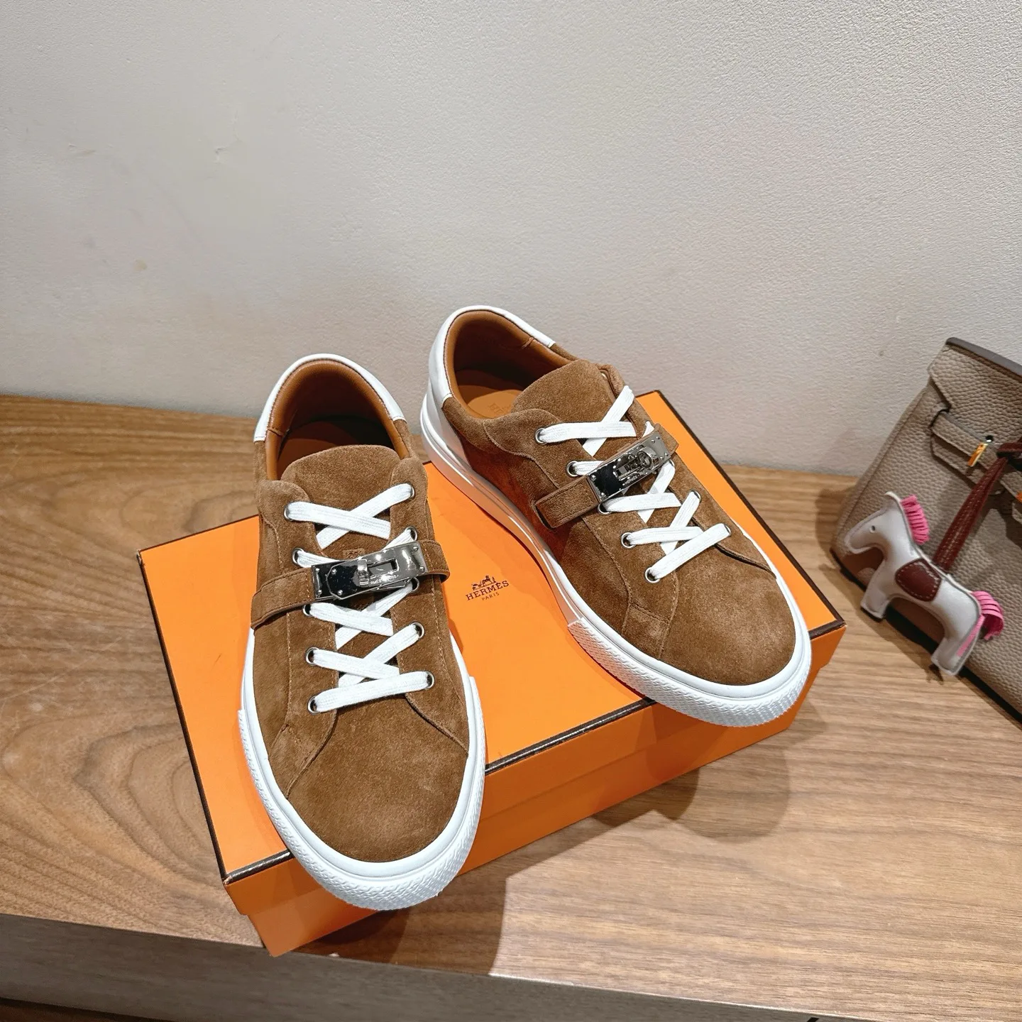 Кроссовки Женские Hermes 17414433