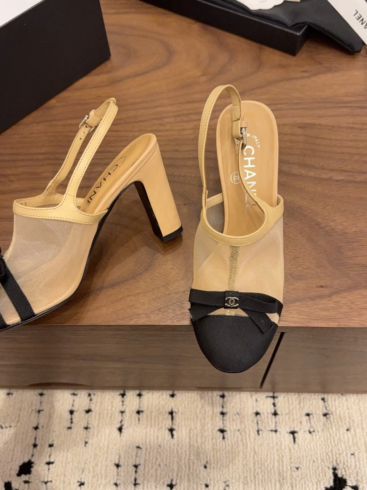 Сандалии Женские Chanel 11499597