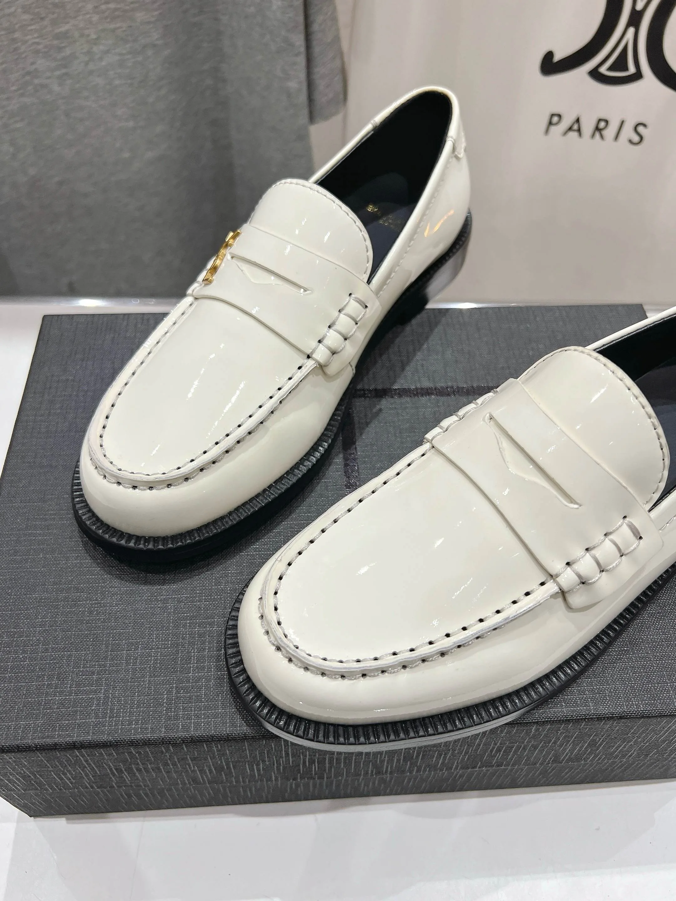 Лоферы Женские Saint Laurent 10030