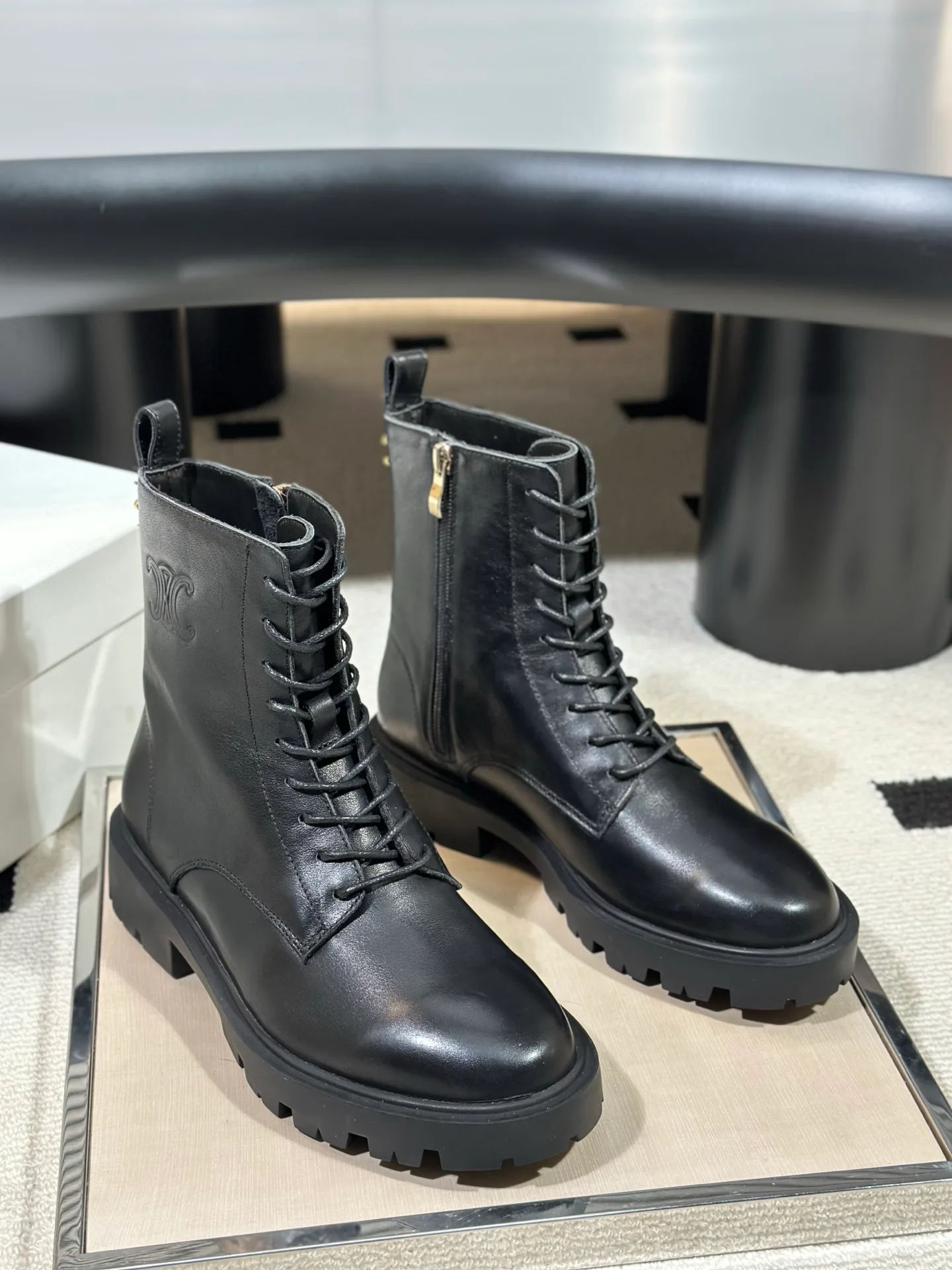 Ботинки Женские Celine 18638478