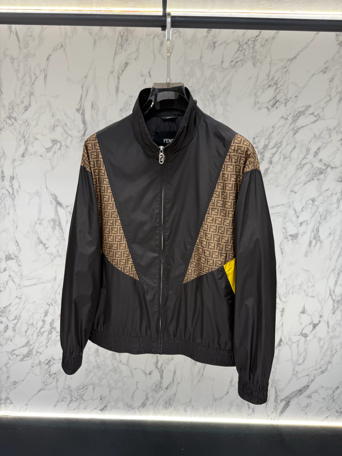 Куртки И Пуховики Мужские Fendi 10122955