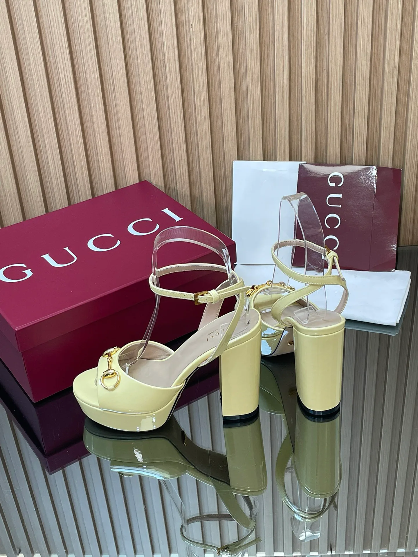 Босоножки Женские Gucci 876009