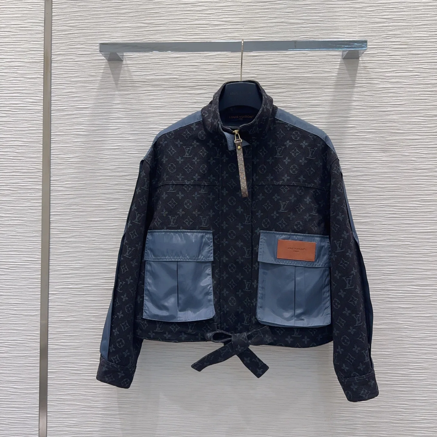 Куртки И Пуховики Женские Louis Vuitton 18767814