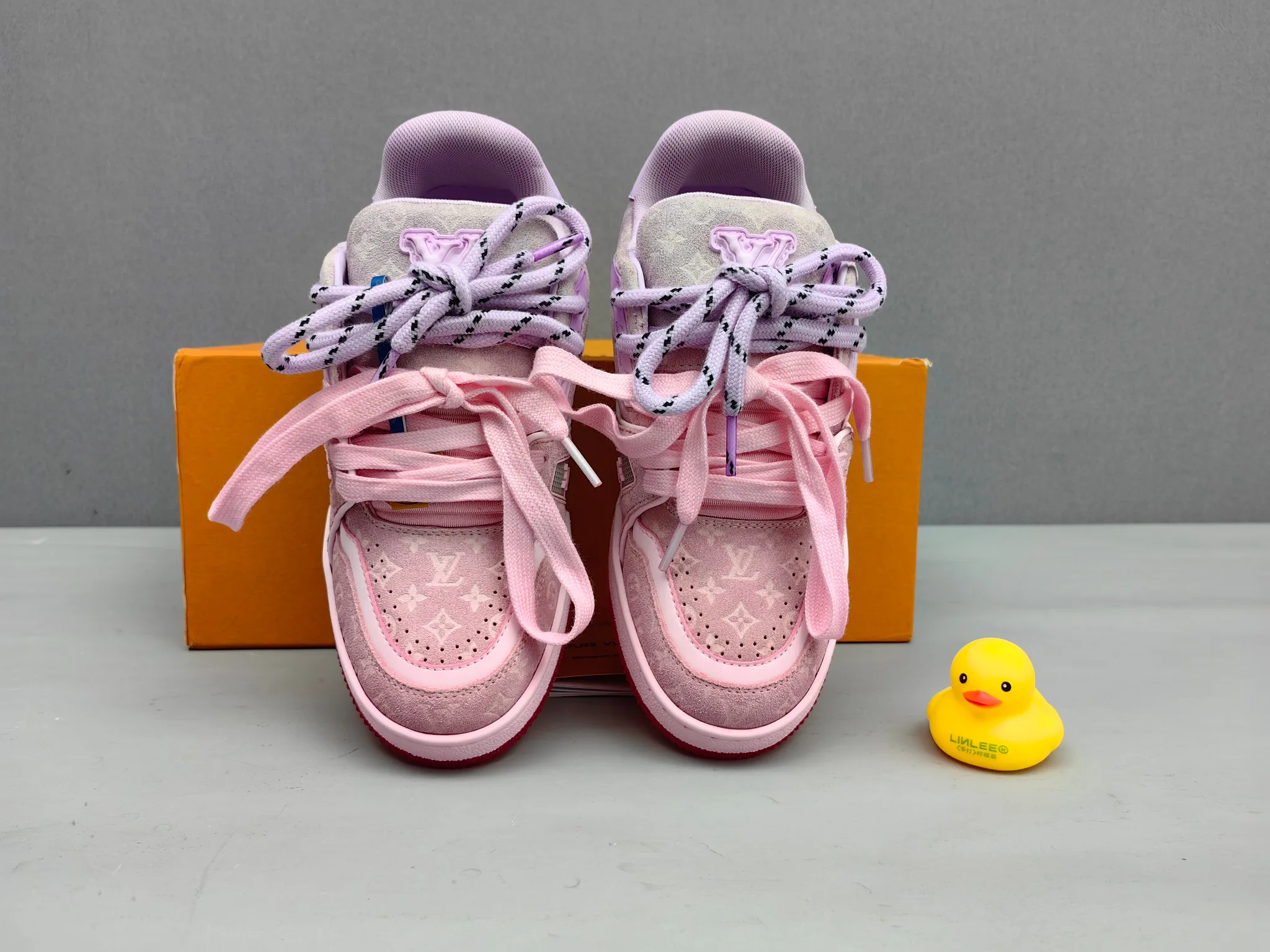 Кроссовки Женские Louis Vuitton 29083