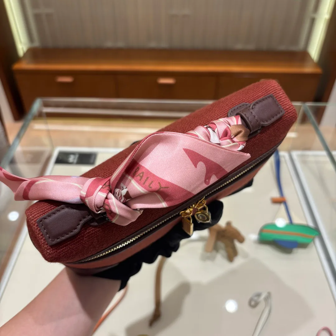 Классические Сумки Женские Louis Vuitton 18126561