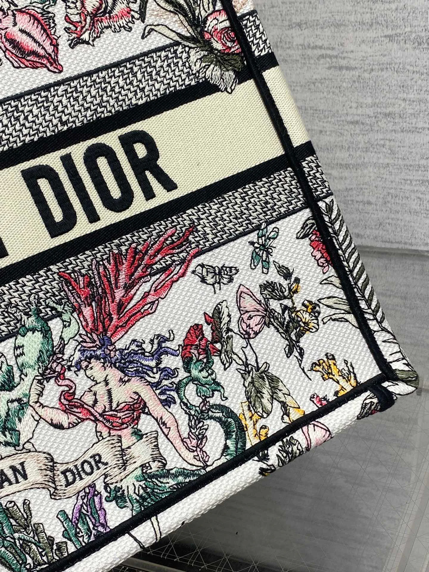 Классические Сумки Женские Christian Dior 13227213