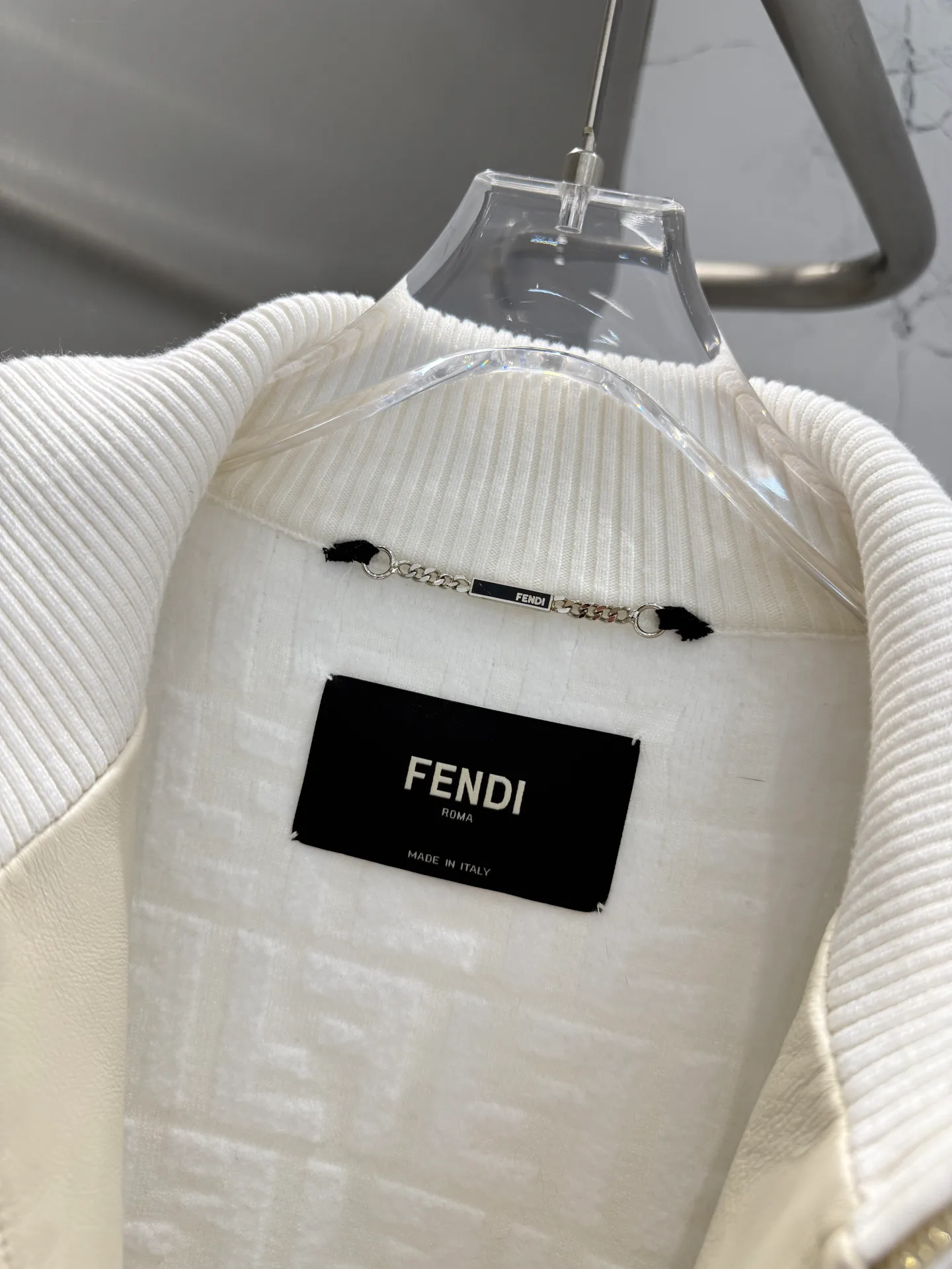 Куртки И Пуховики Женские Fendi 785684