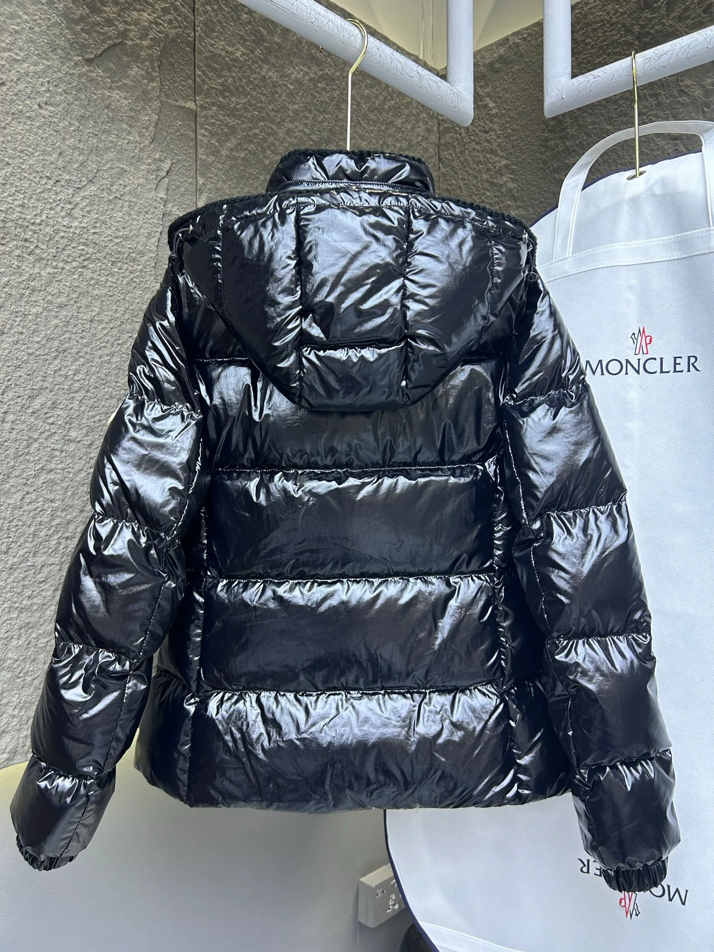 Куртки И Пуховики Женские Moncler 18002370