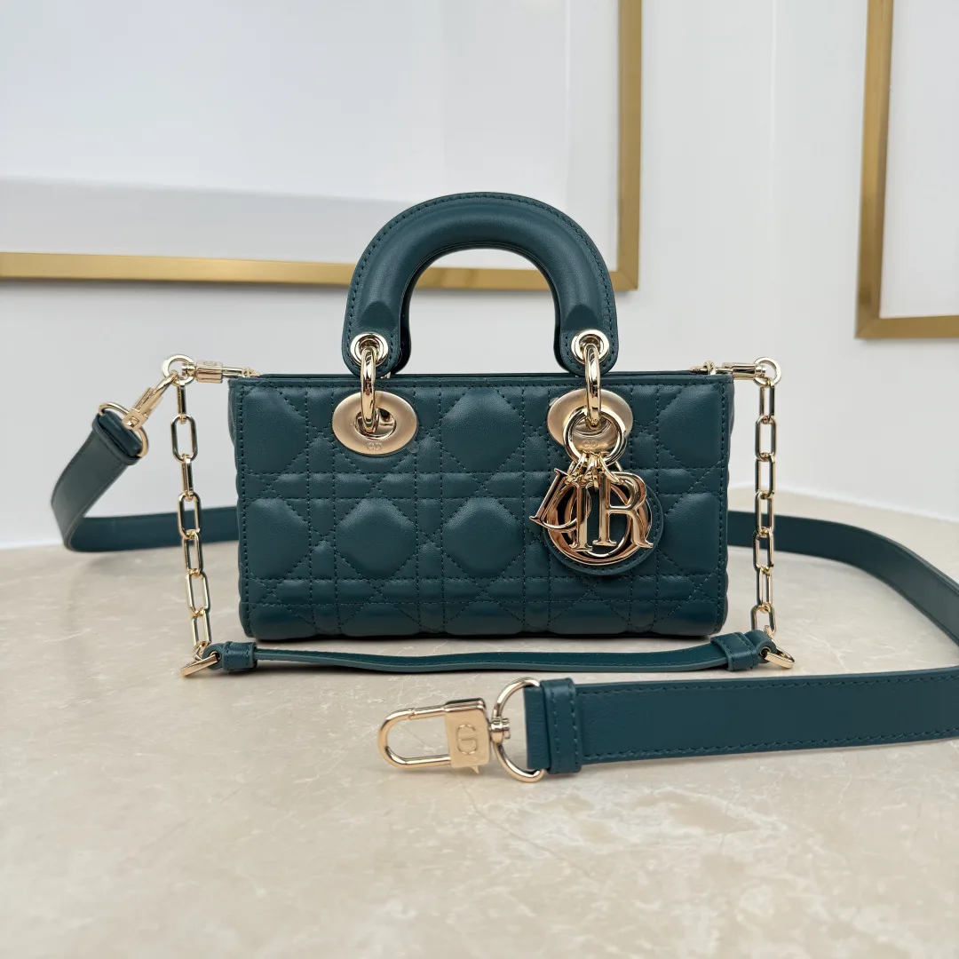 Классические Сумки Женские Christian Dior 18242050