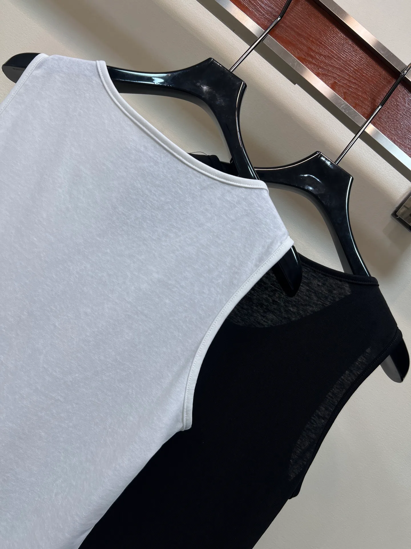 Топы Женские Saint Laurent 11752320