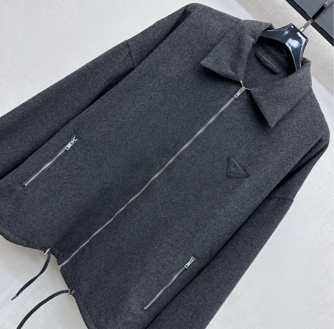 Куртки И Пуховики Женские Prada 1236660