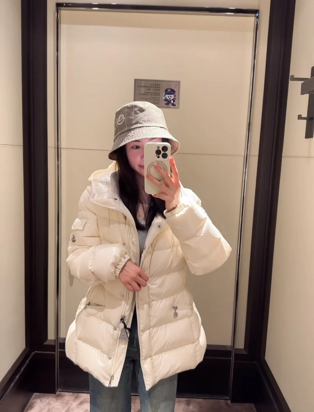 Куртки И Пуховики Женские Moncler 18741322