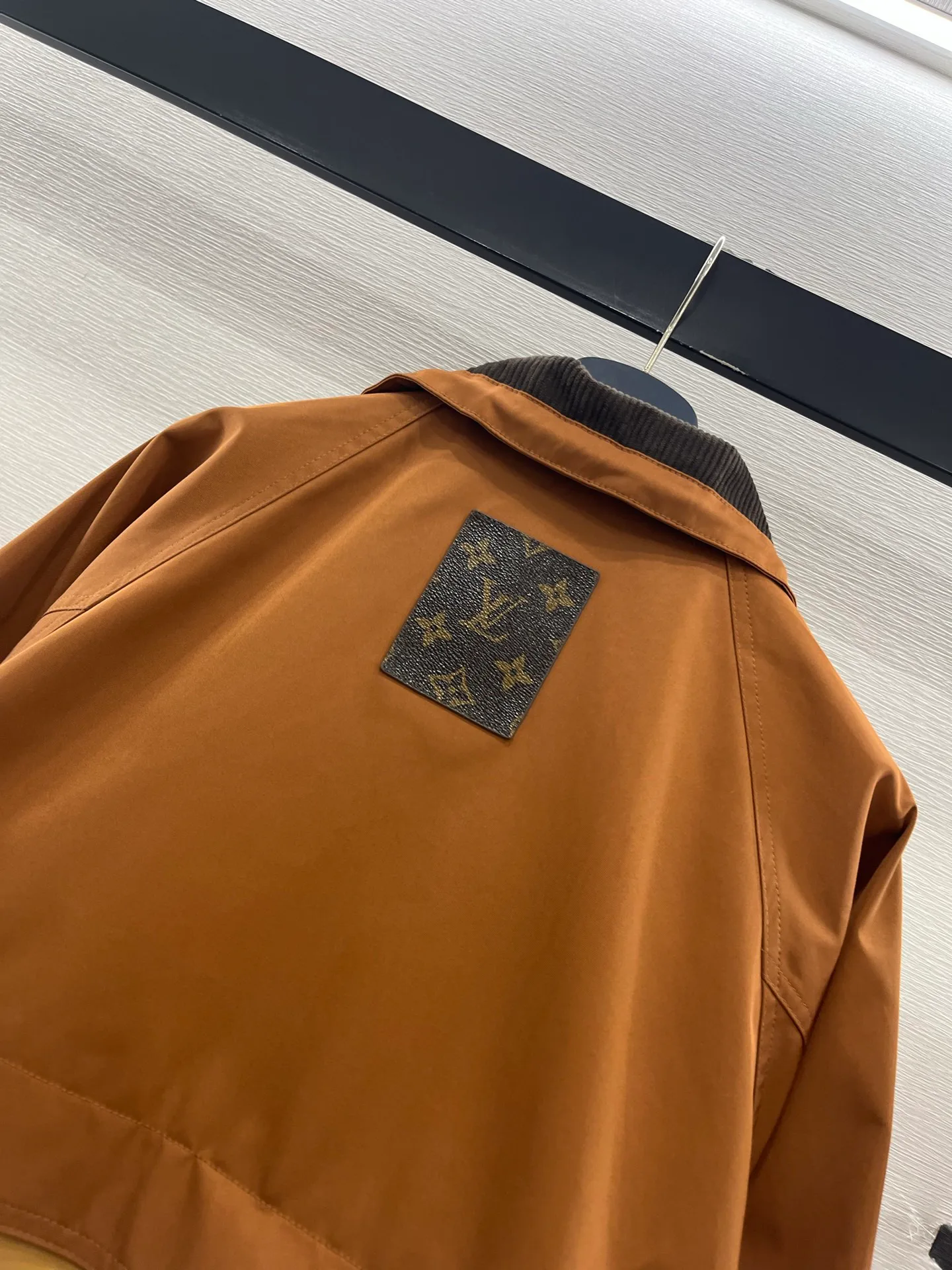 Тренчи Женские Louis Vuitton 1806187