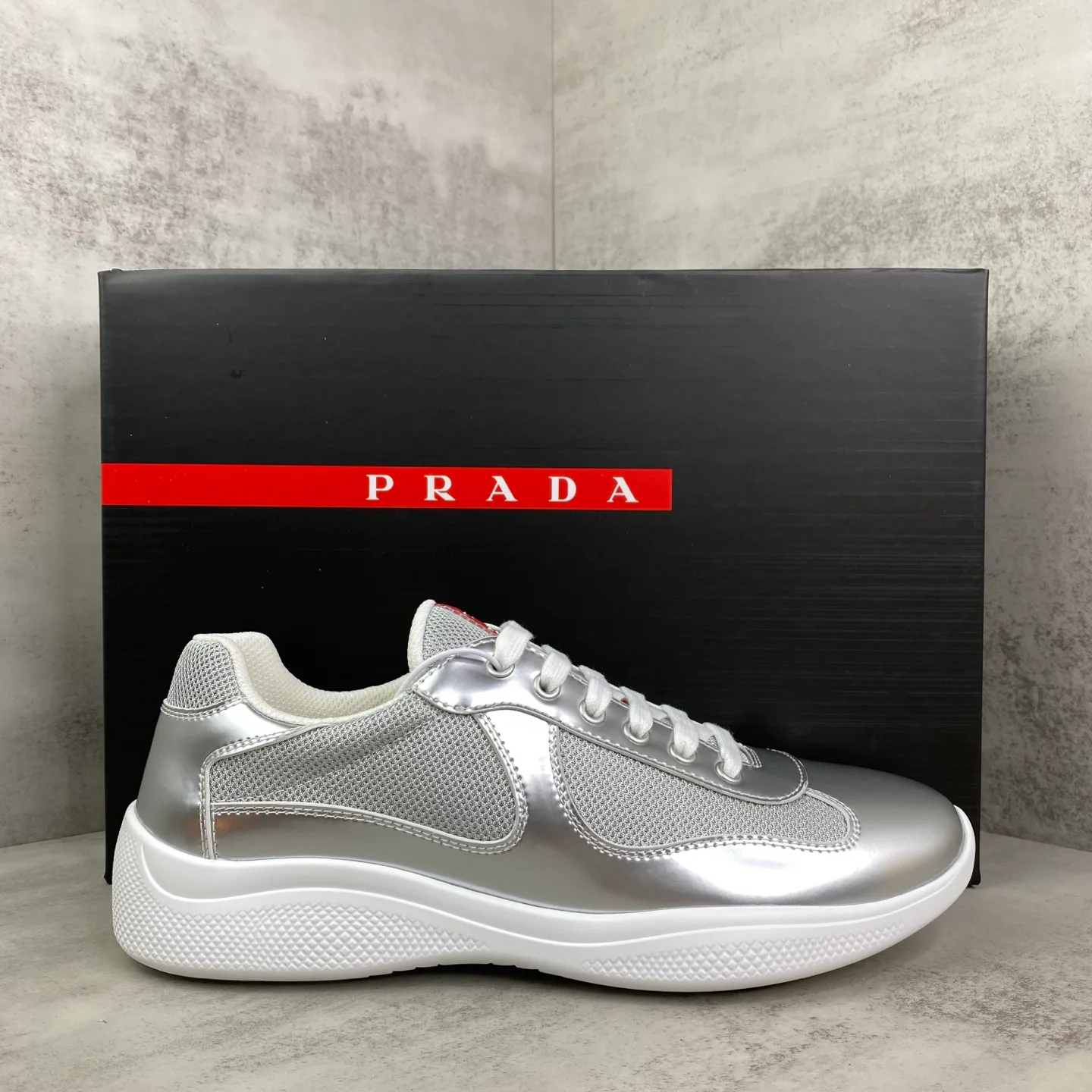 Кроссовки Женские Prada 17918704