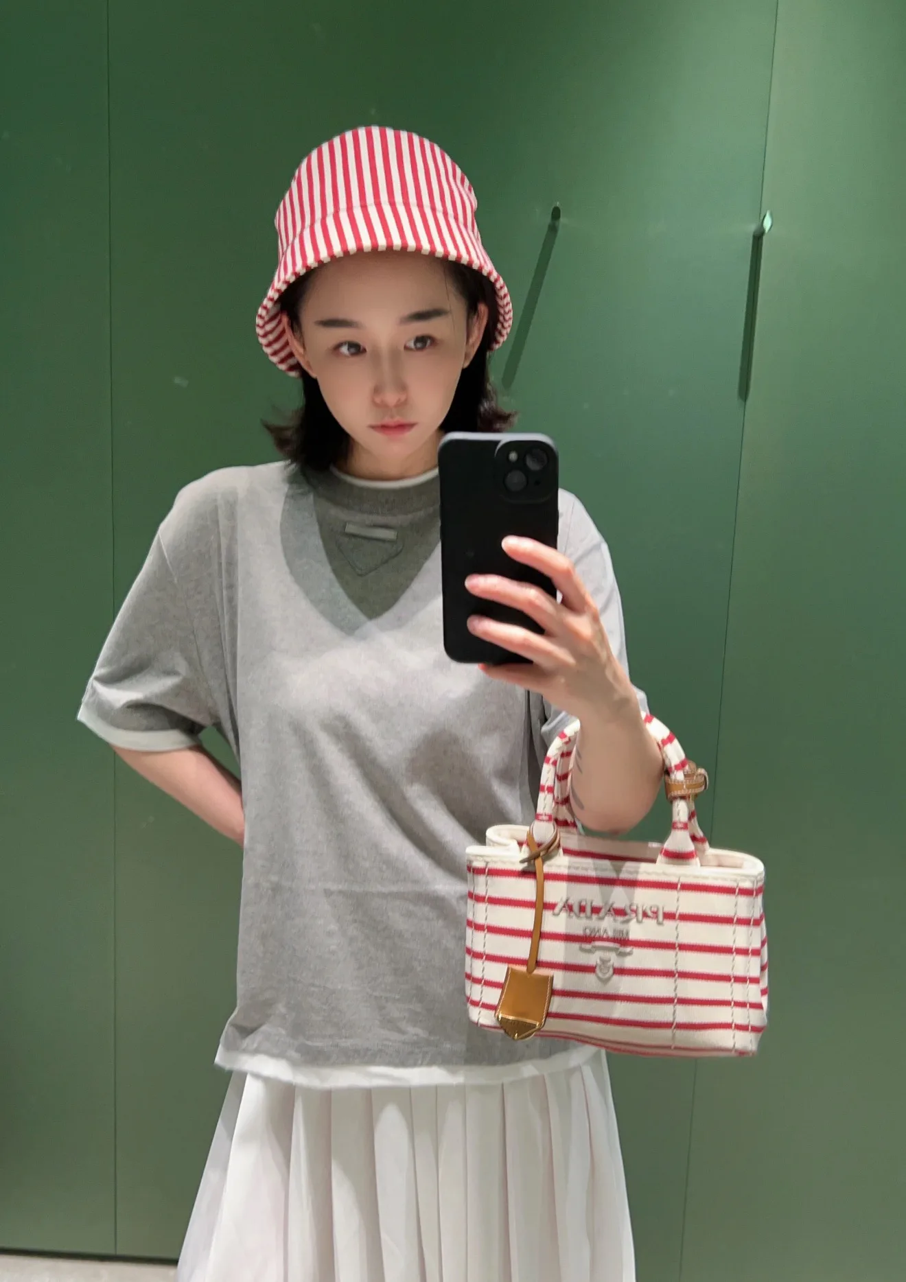 Футболки Женские Prada 735577