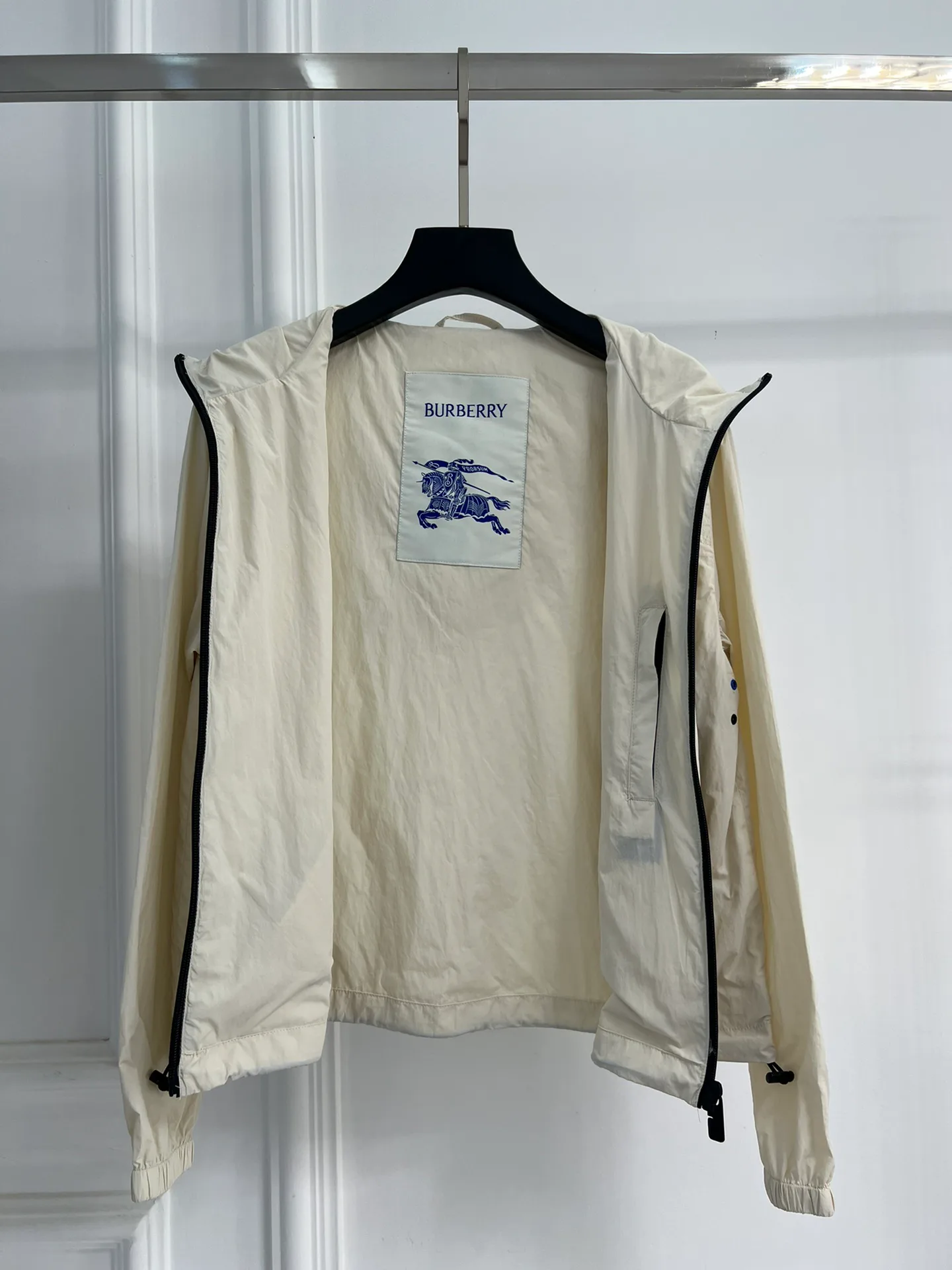 Куртки И Пуховики Женские Burberry 10898902