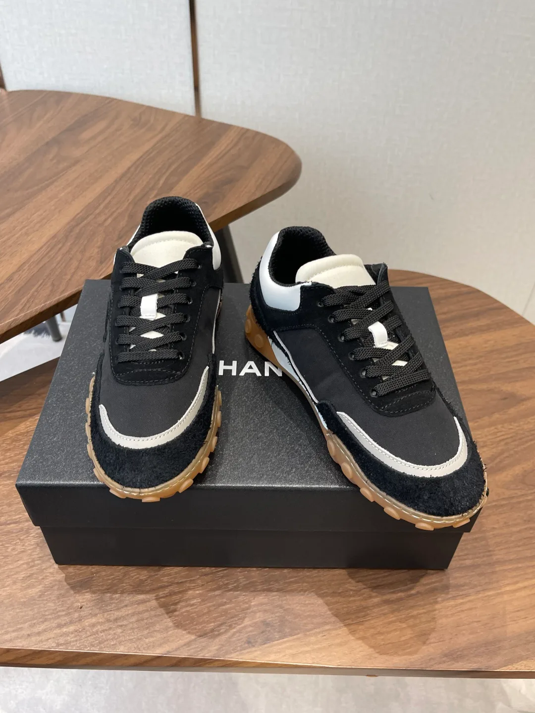 Кроссовки Женские Chanel 11645179