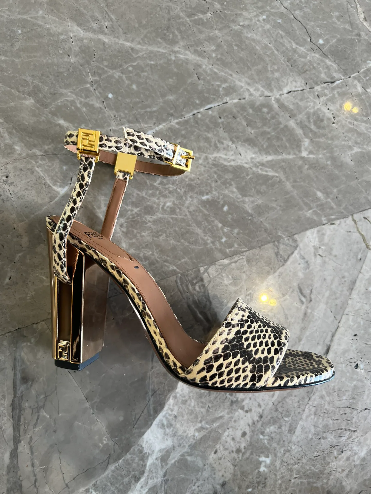 Босоножки Женские Fendi 13667