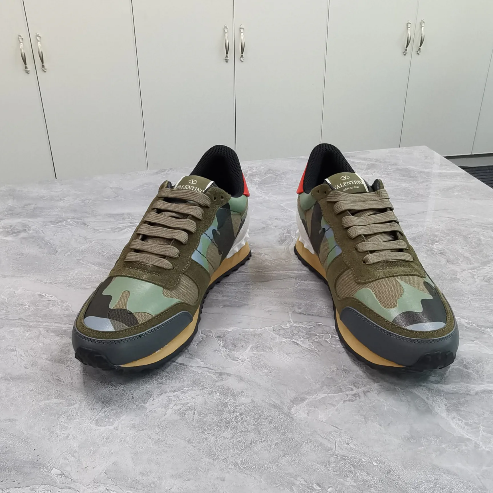 Кроссовки Женские Valentino 10736427