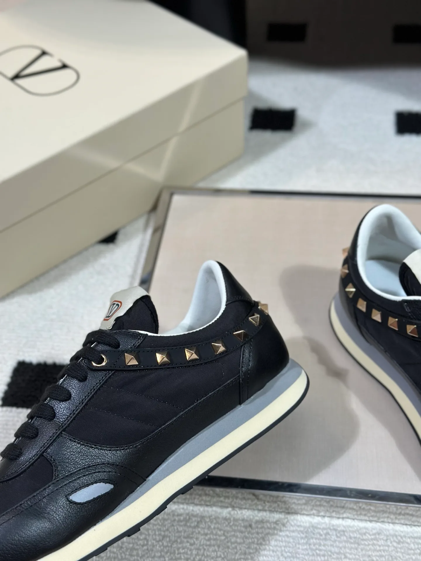 Кроссовки Мужские Valentino 17978703