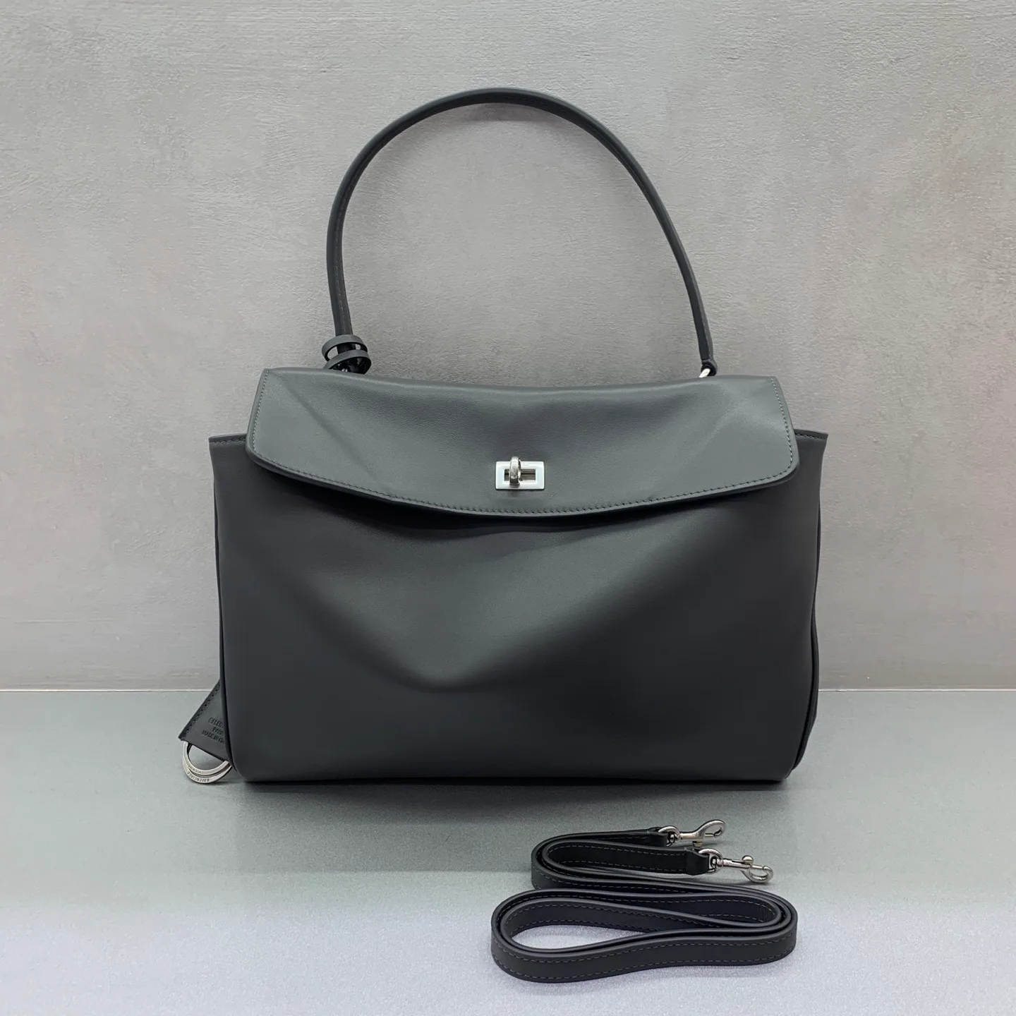 Классические Сумки Женские Balenciaga 18136470