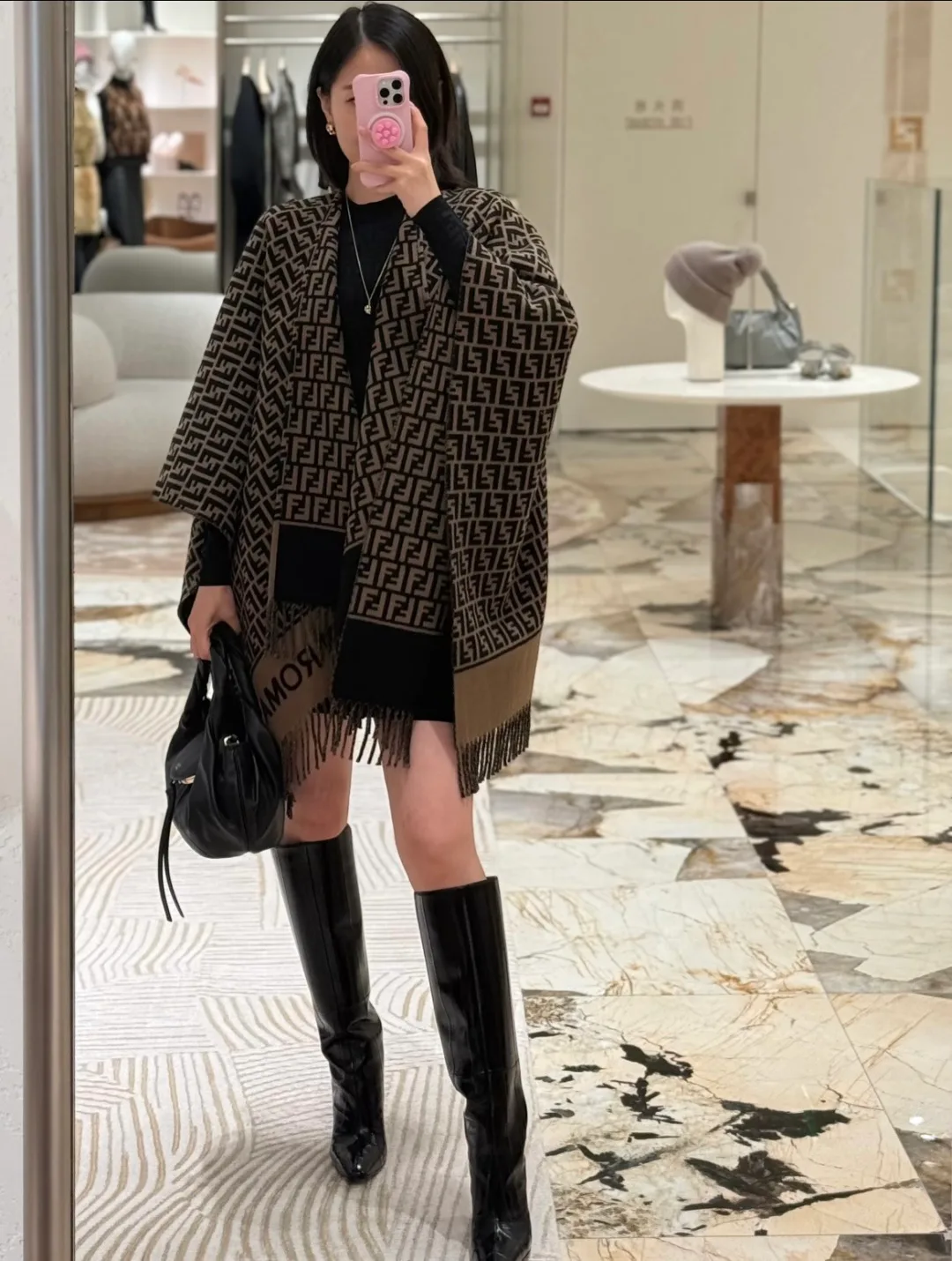 Шарфы Fendi 18627245