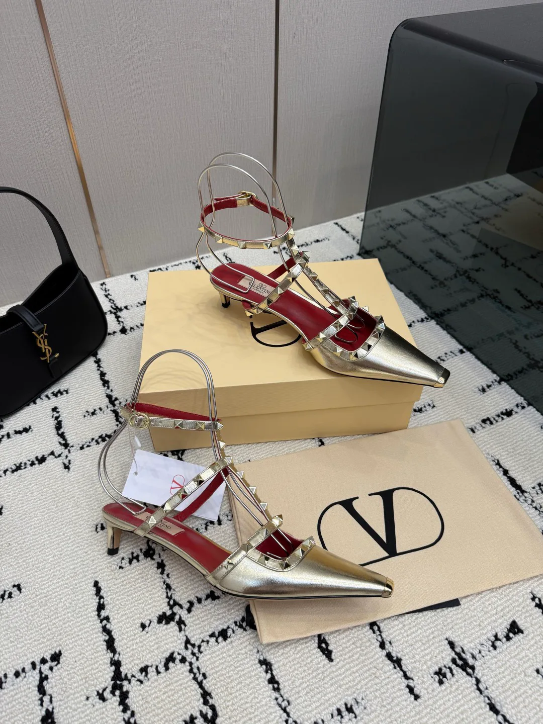 Босоножки Женские Valentino 17594501