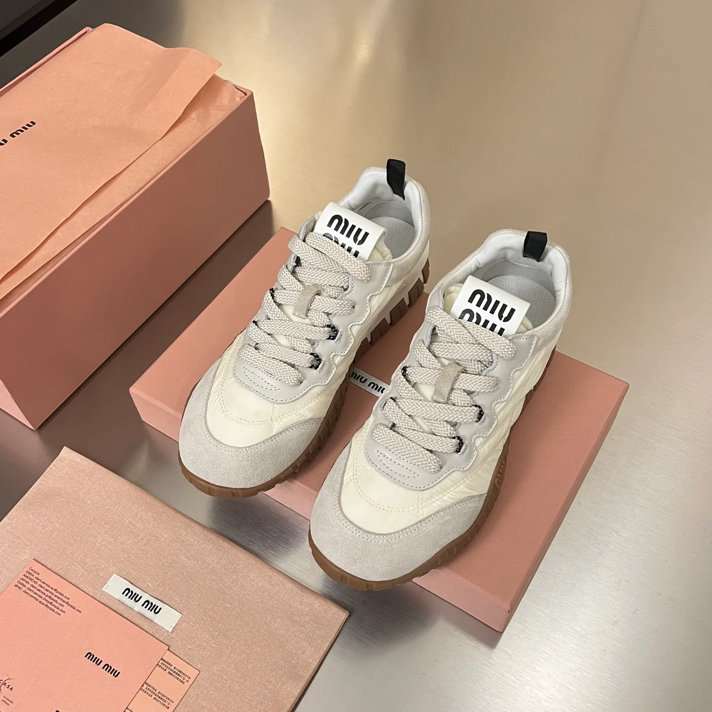 Кроссовки Женские Miu Miu 17968642