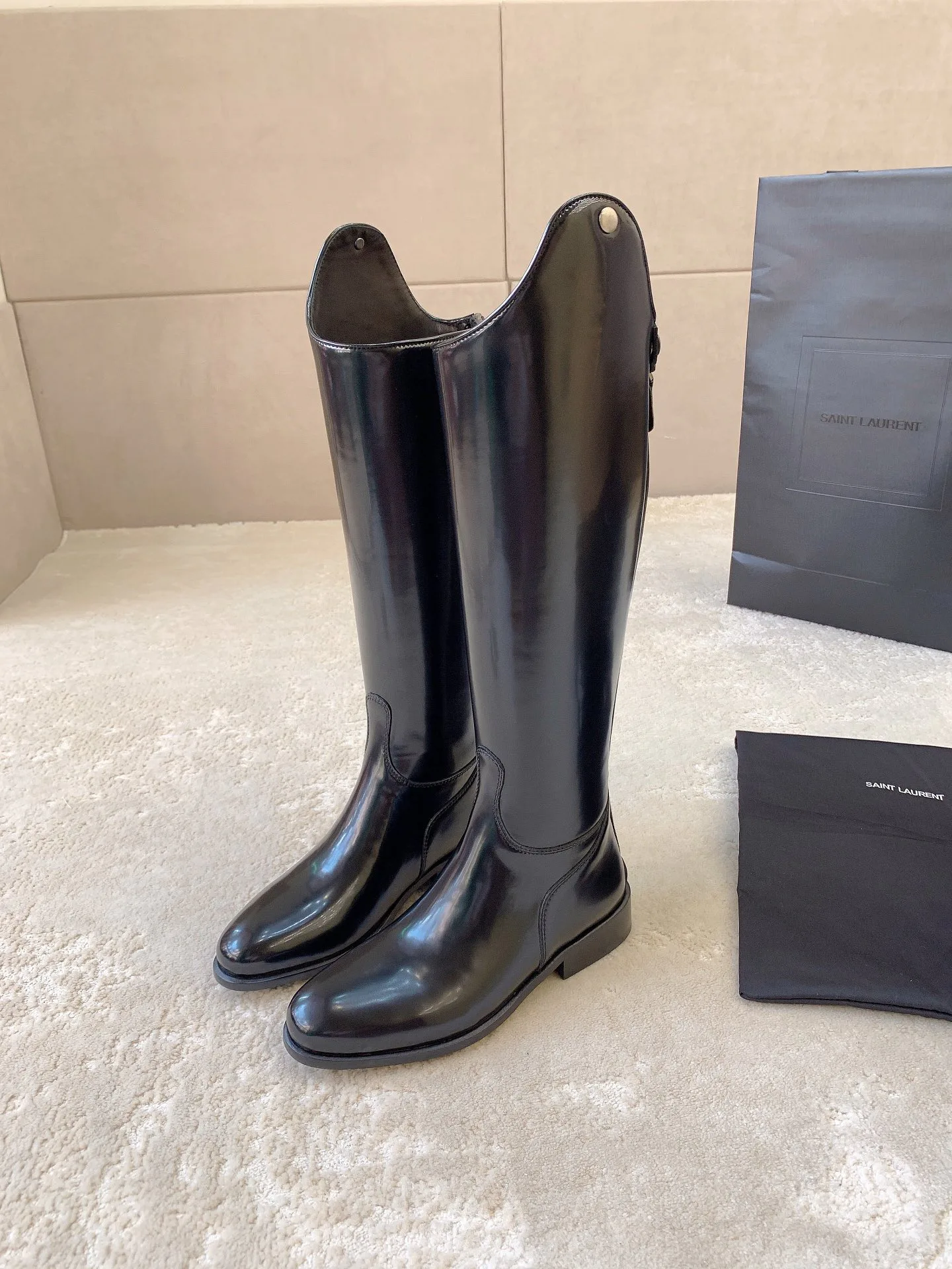 Сапоги Женские Saint Laurent 689861