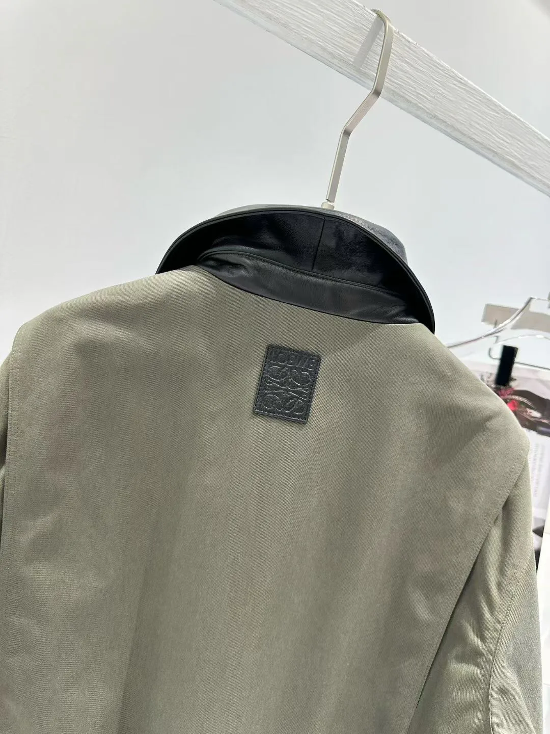 Кожаные Куртки И Дублёнки Женские Loewe 11429011