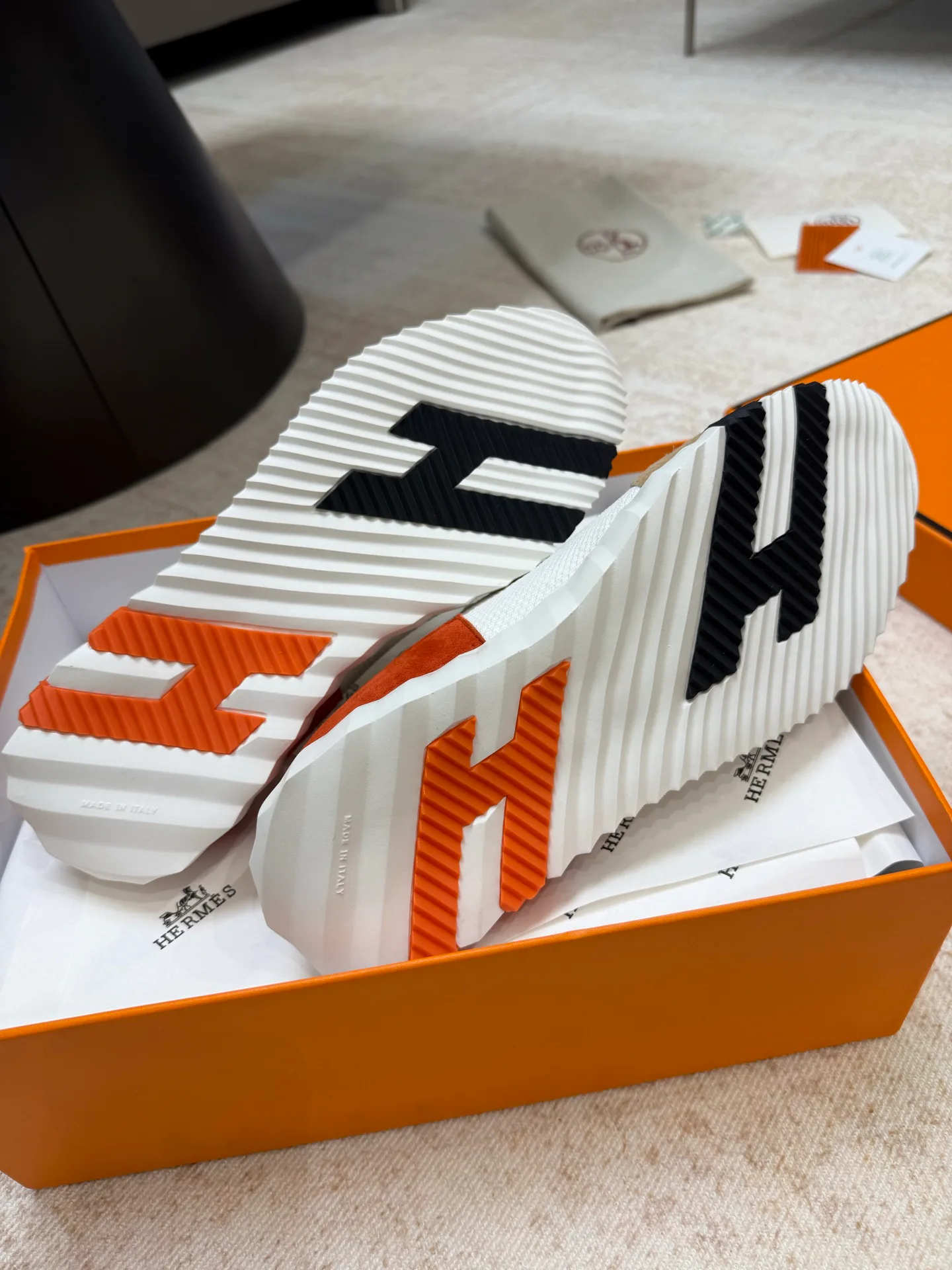 Кроссовки Женские Hermes 11628828
