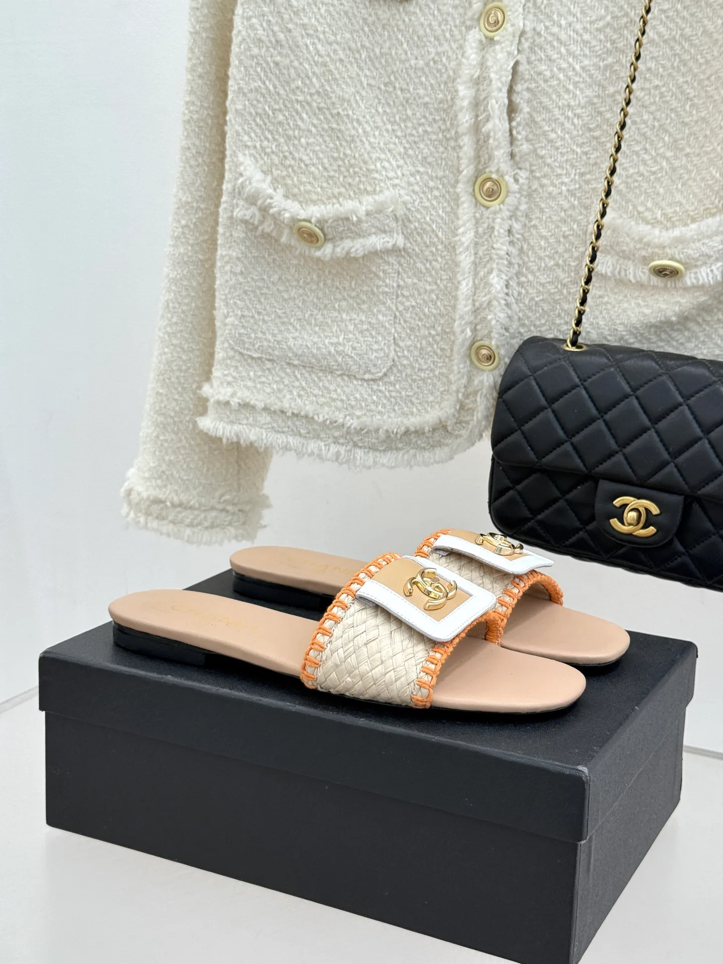 Сандалии Женские Chanel 13581533