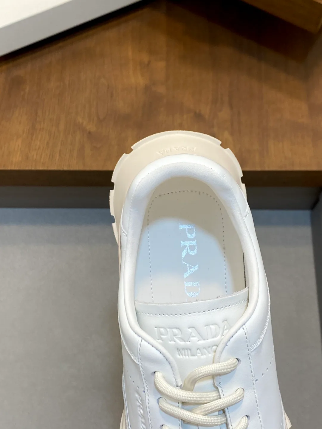 Кроссовки Мужские Prada 18274615