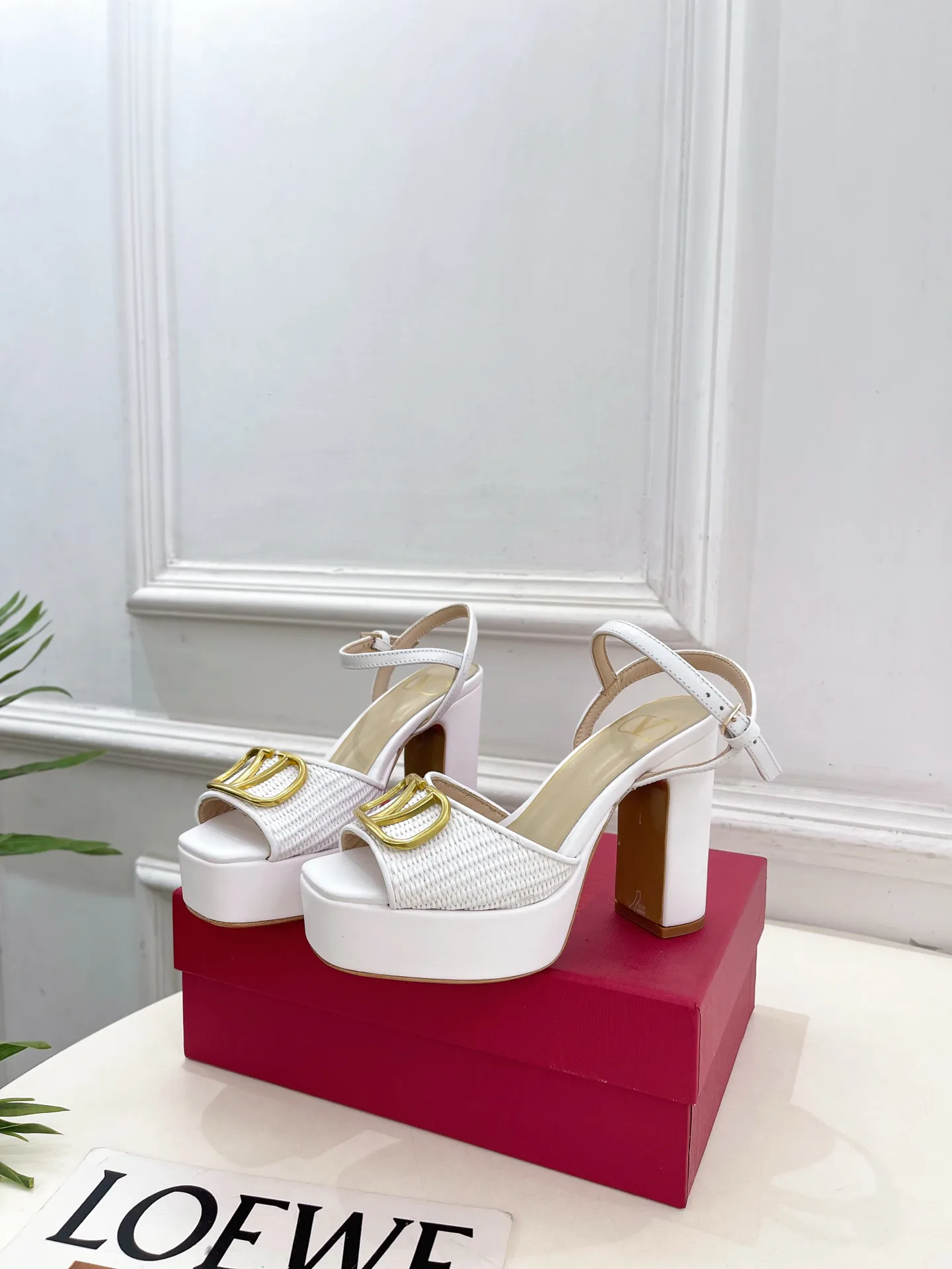 Босоножки Женские Valentino 13085019