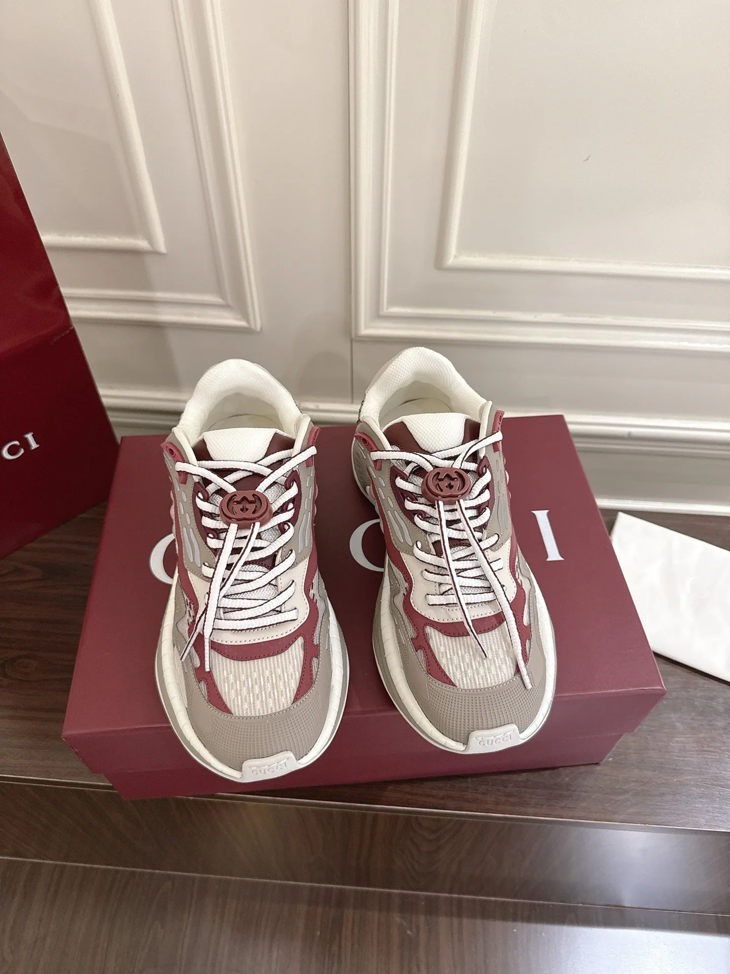 Кроссовки Женские Gucci 48783