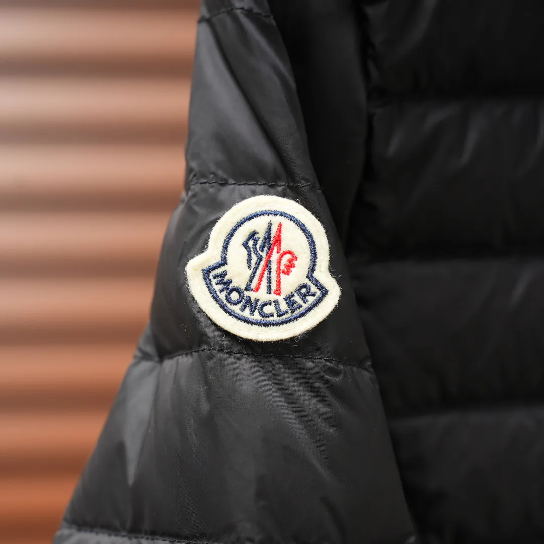 Куртки И Пуховики Женские Moncler 18883074