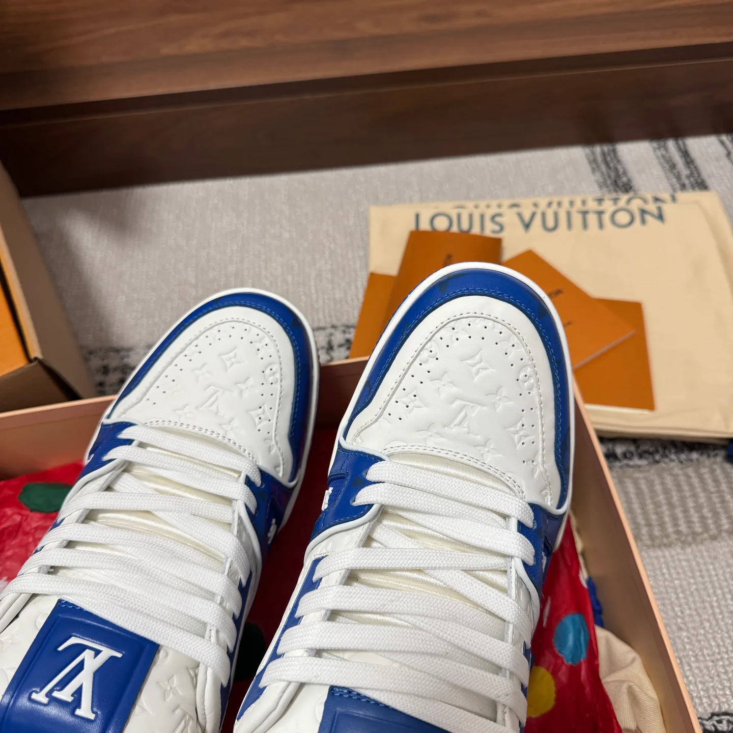 Кроссовки Женские Louis Vuitton 1483885