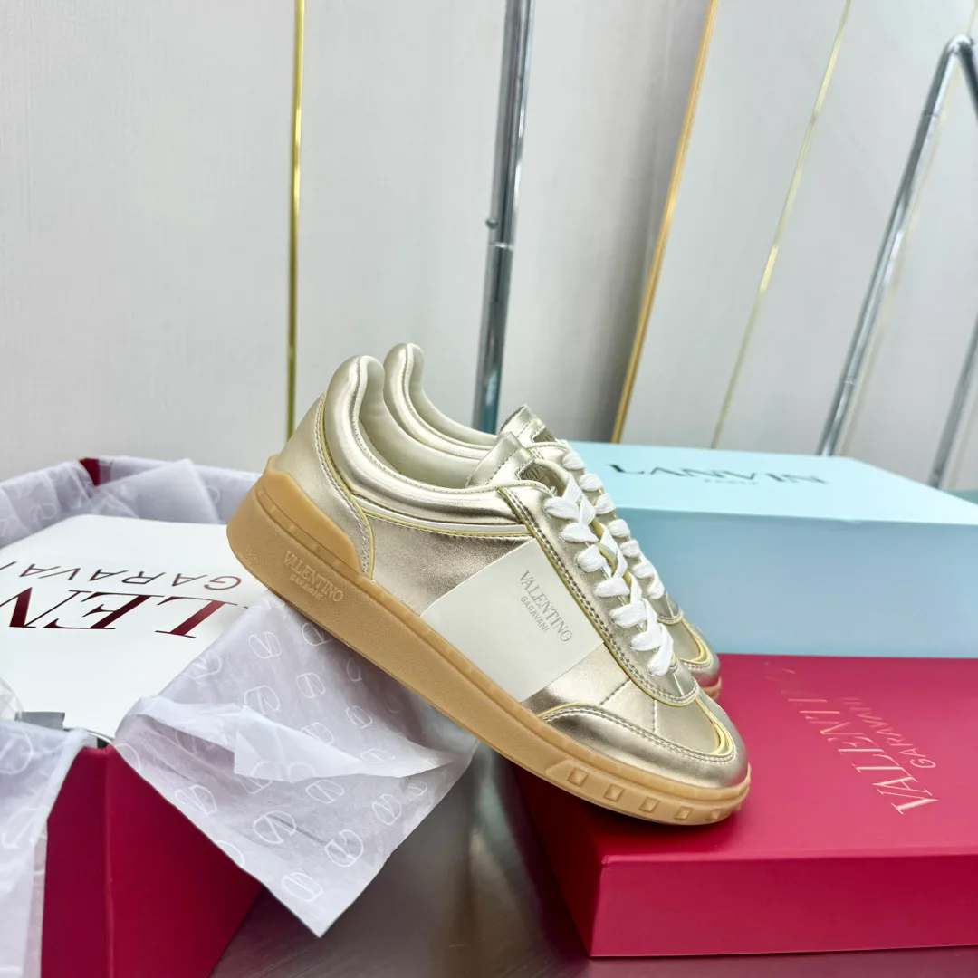 Кроссовки Женские Valentino 17955030