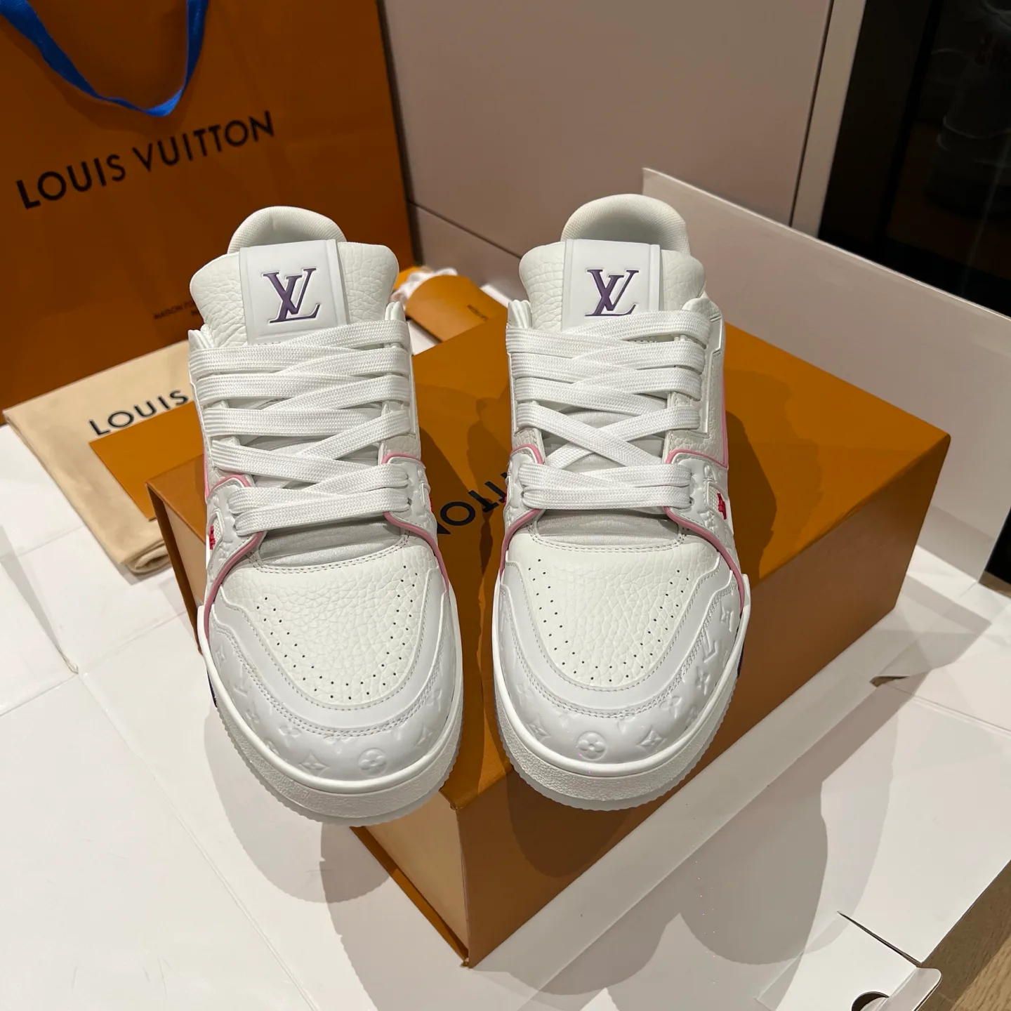 Кроссовки Женские Louis Vuitton 357847