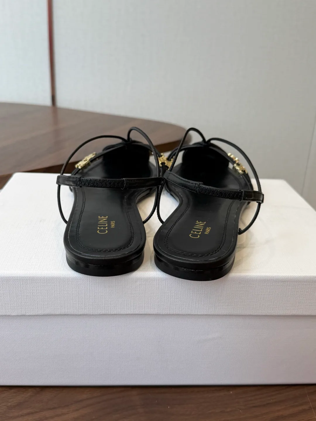 Босоножки Женские Celine 17908939