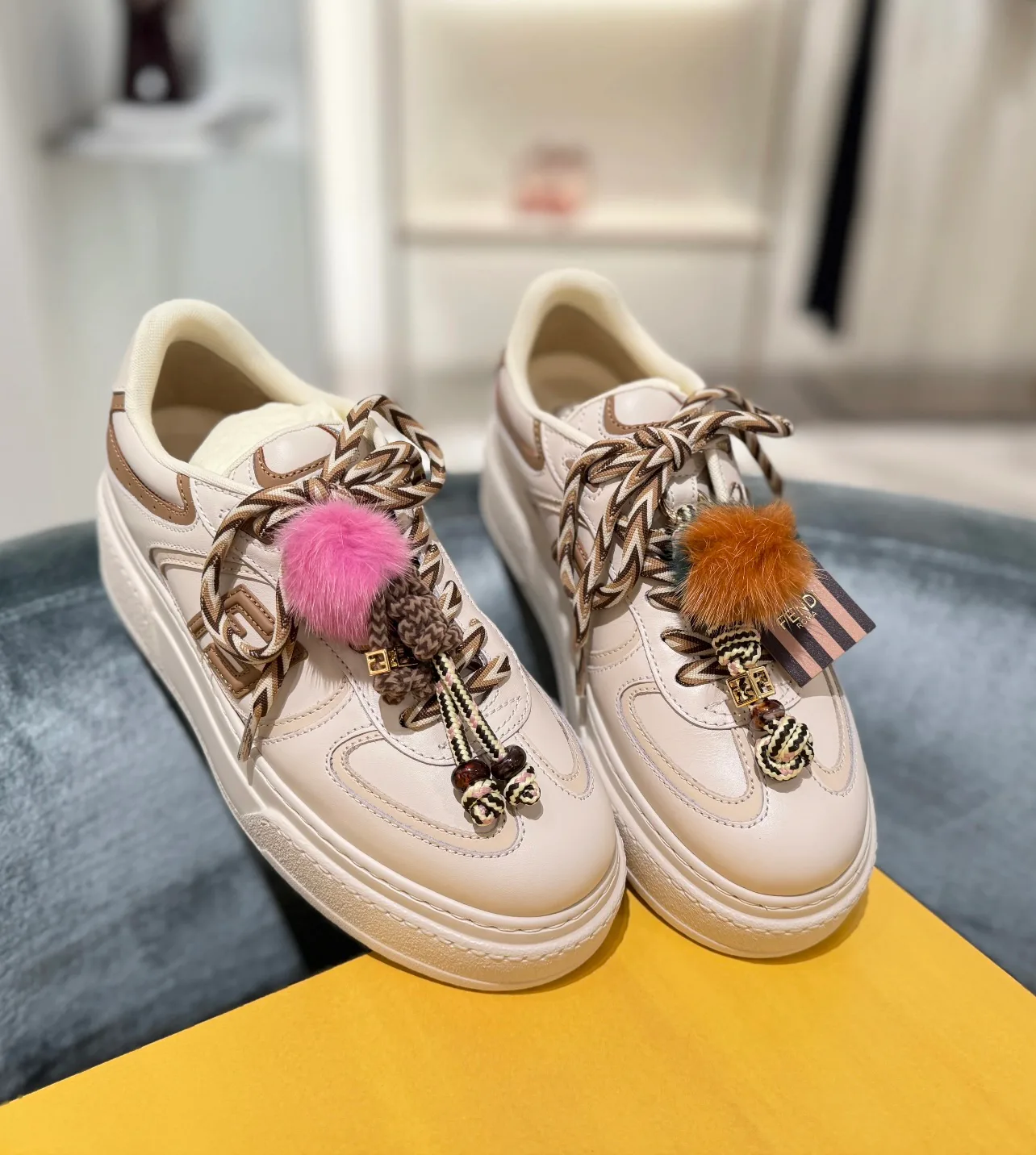Кроссовки Женские Fendi 18080495
