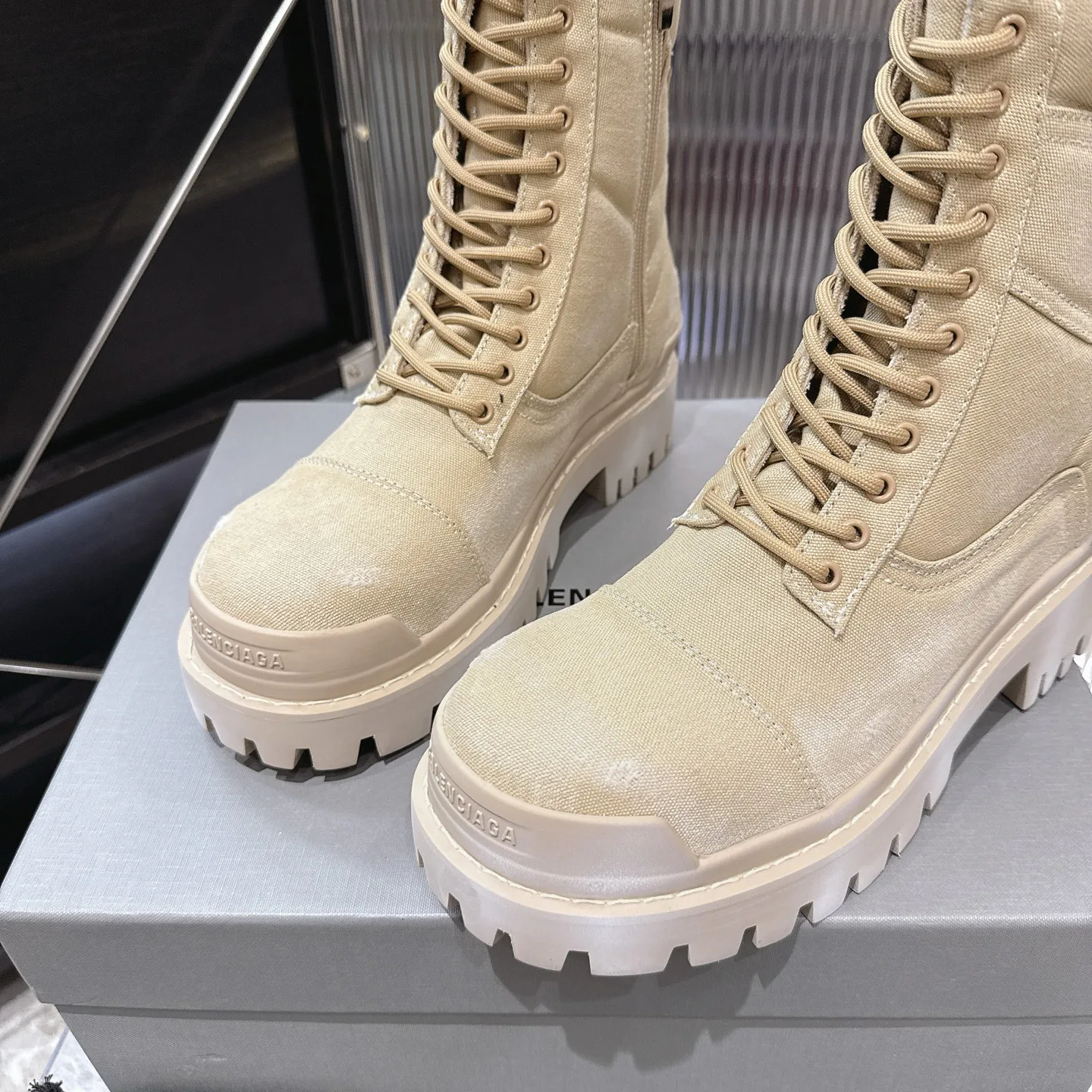 Ботинки Мужские Balenciaga 18598039