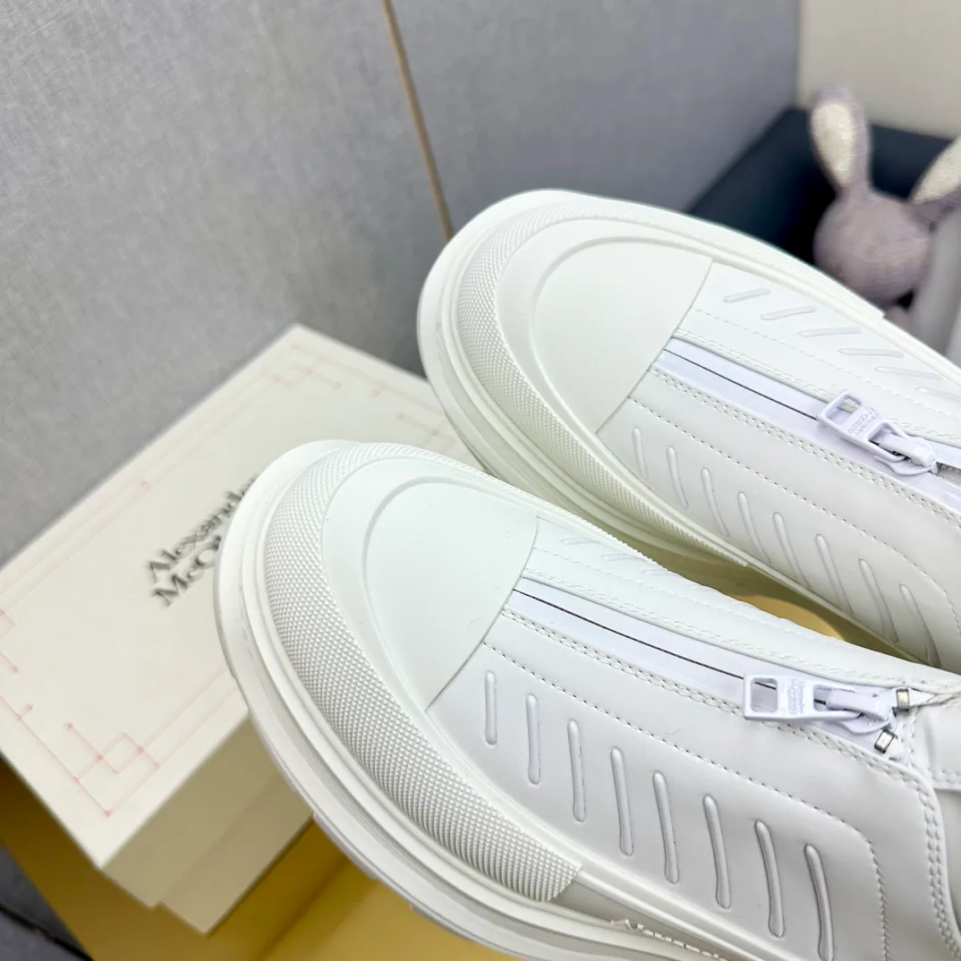 Кроссовки Женские Alexander Mcqueen 18397475