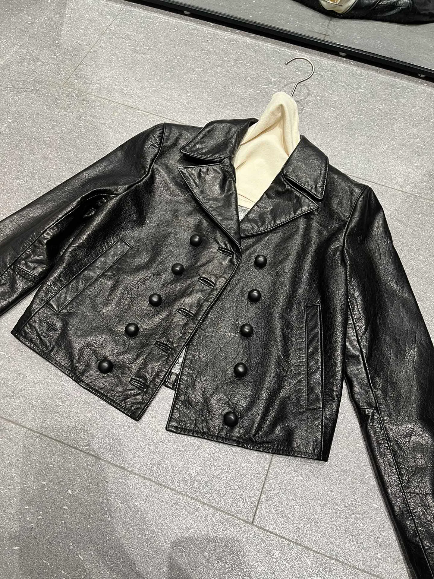 Кожаные Куртки И Дублёнки Женские Christian Dior 10088591