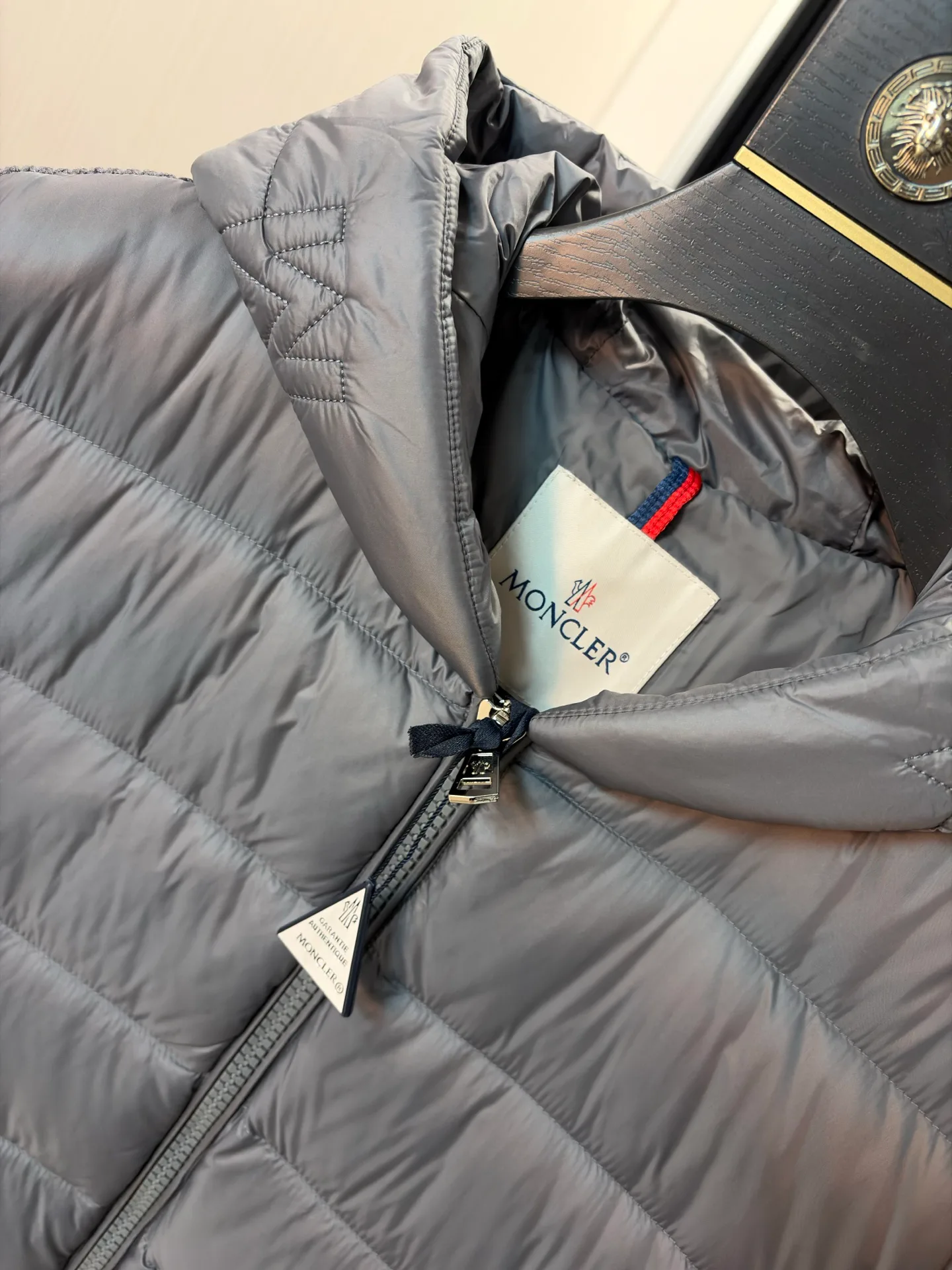 Куртки И Пуховики Женские Moncler 18391738