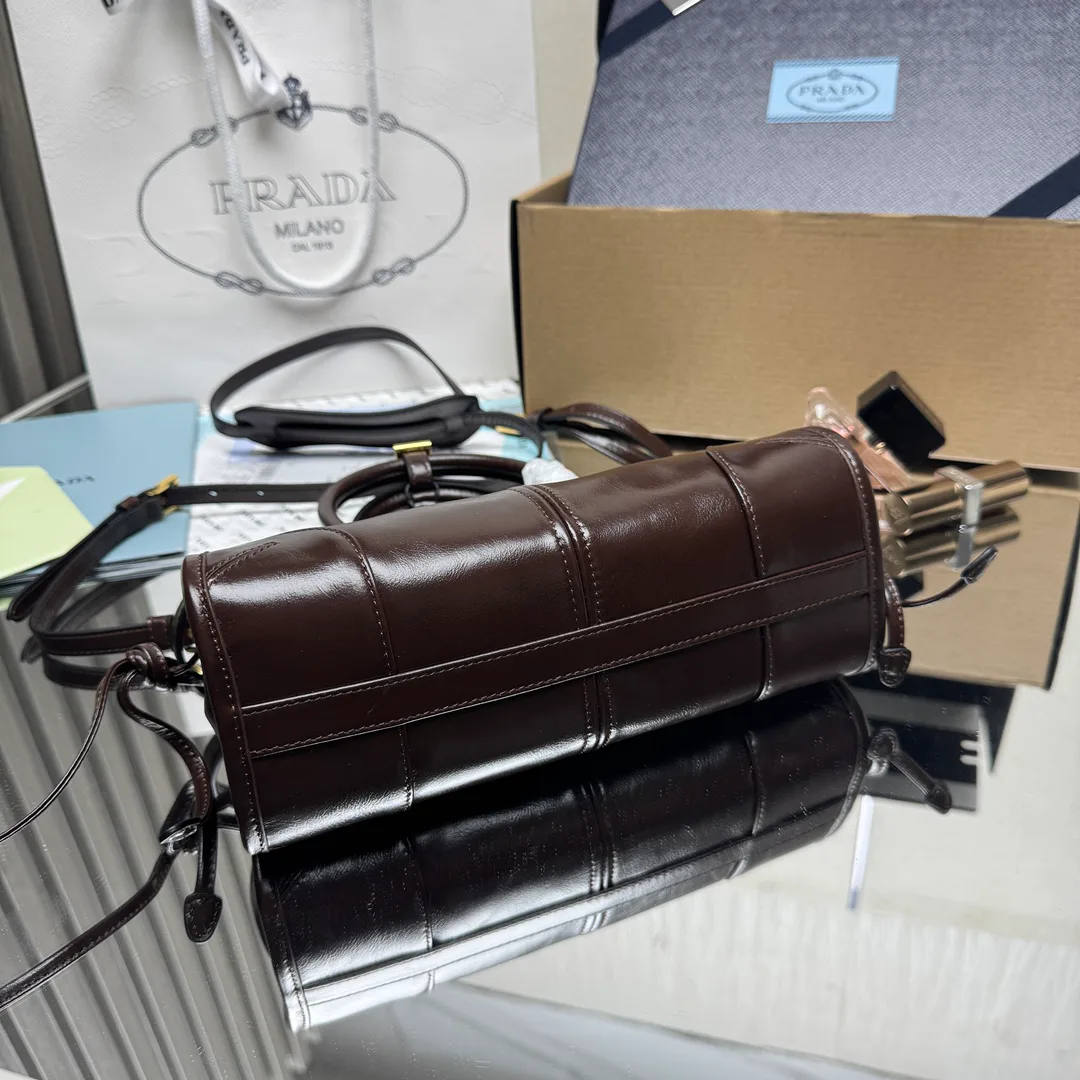 Классические Сумки Женские Prada 10446848